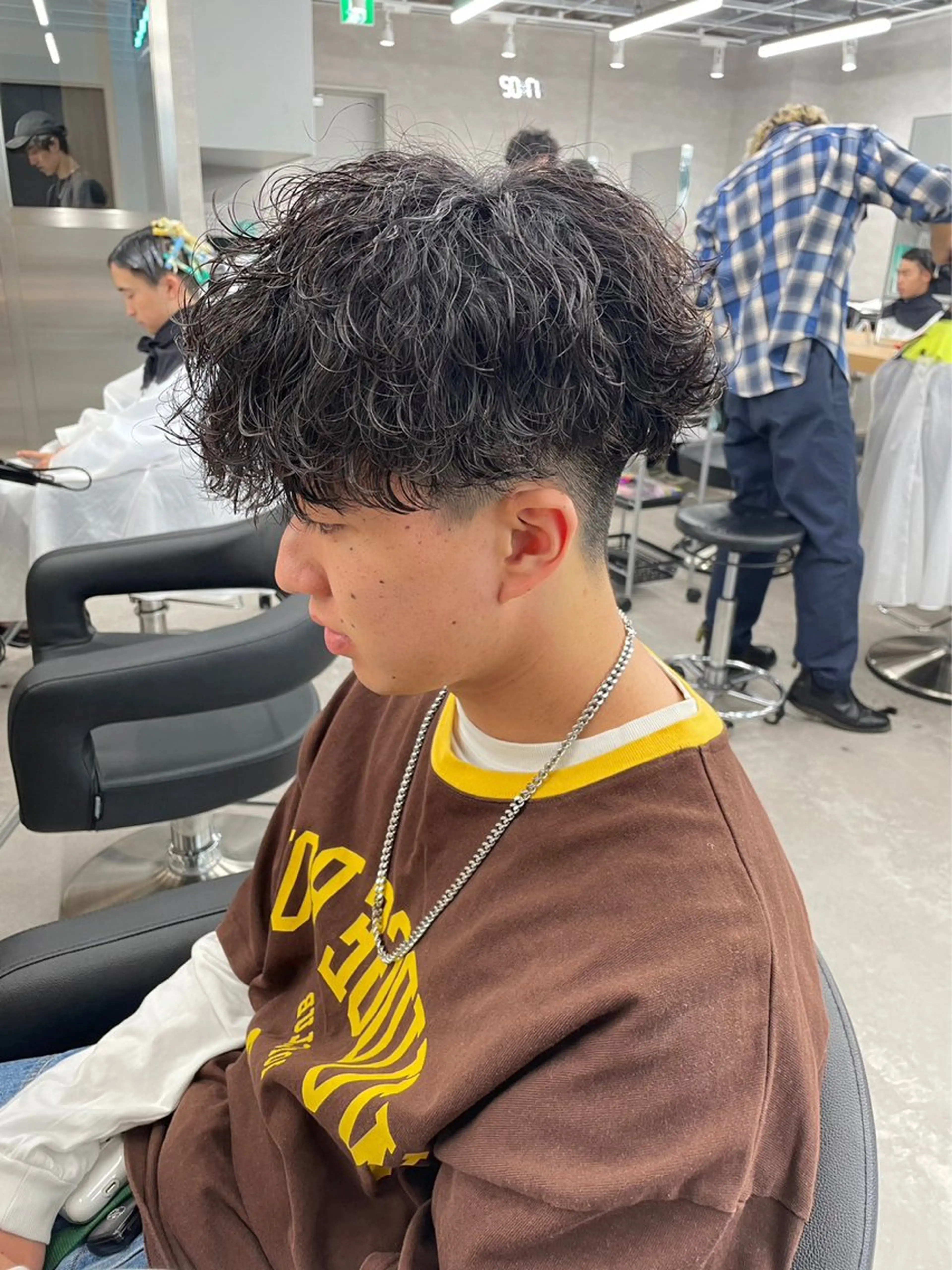 パーマ メンズ メンズパーマ 刈り上げ 新世代パーマ⚡️ の達人トモ⚡️のヘアスタイル