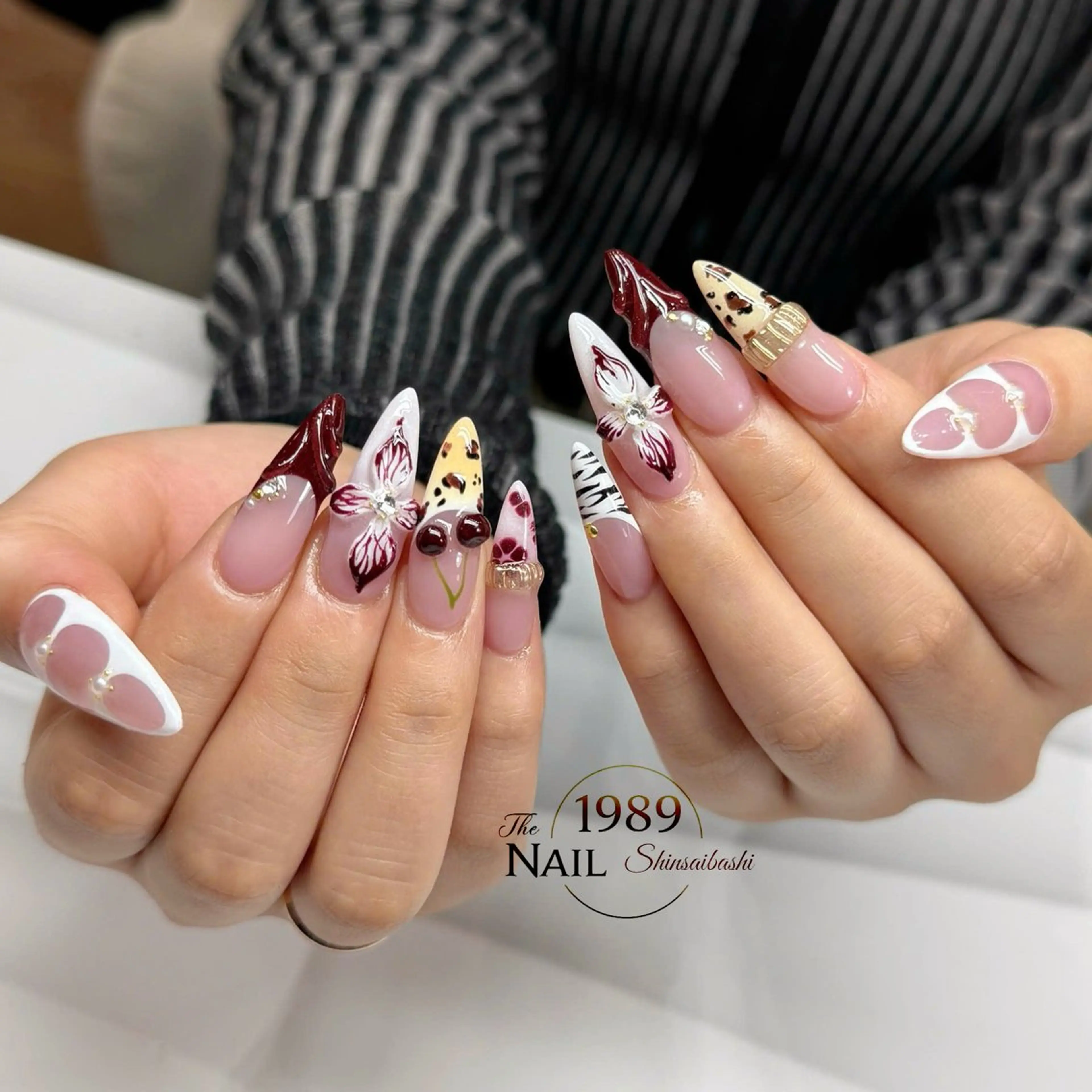 ネイル フラワーネイル ハンドネイル ハンドケア The 1989 Nail Salonのネイルデザイン