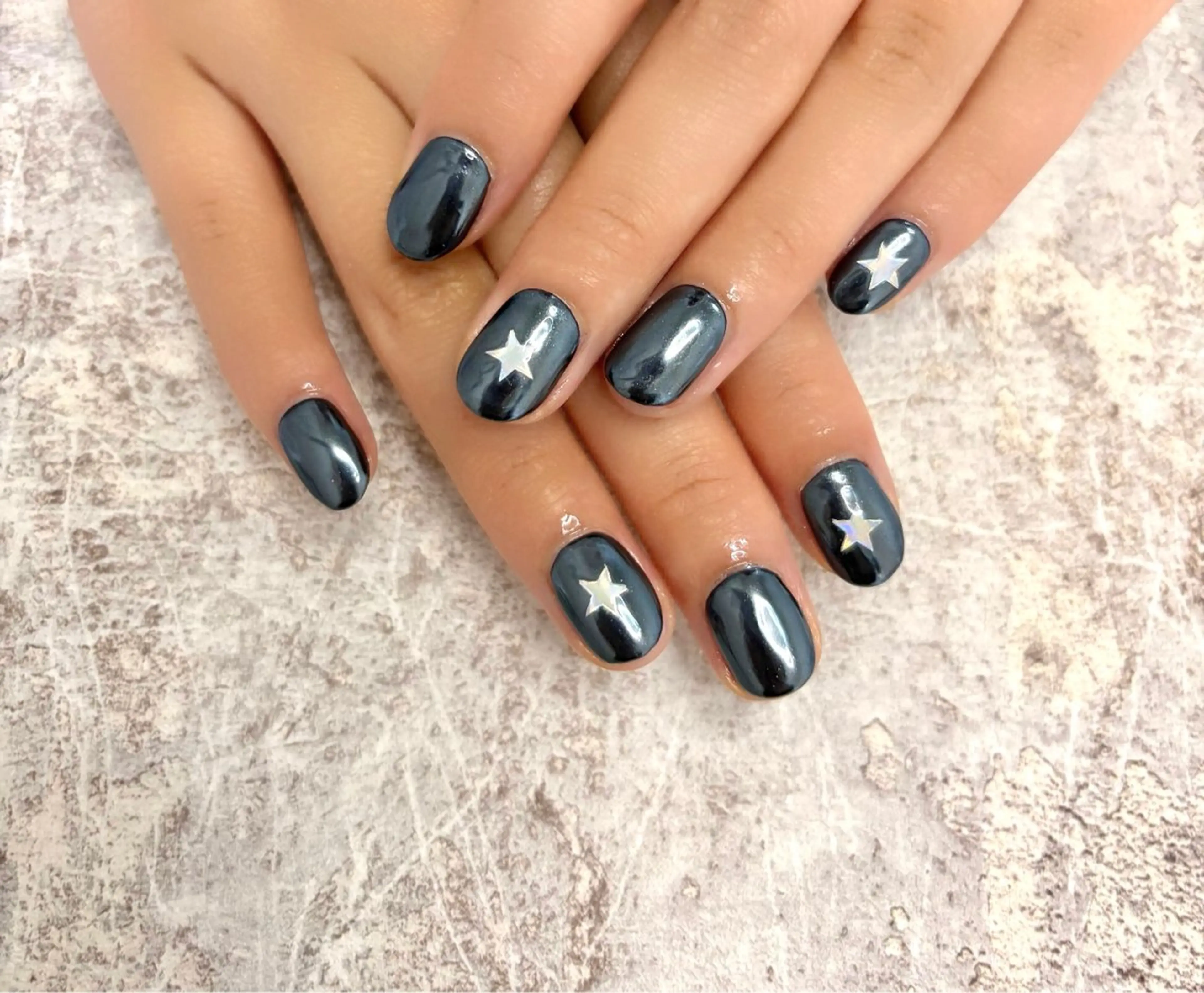 ネイル キラキラネイル ミラーネイル シンプルネイル Lowé みるくのネイルデザイン