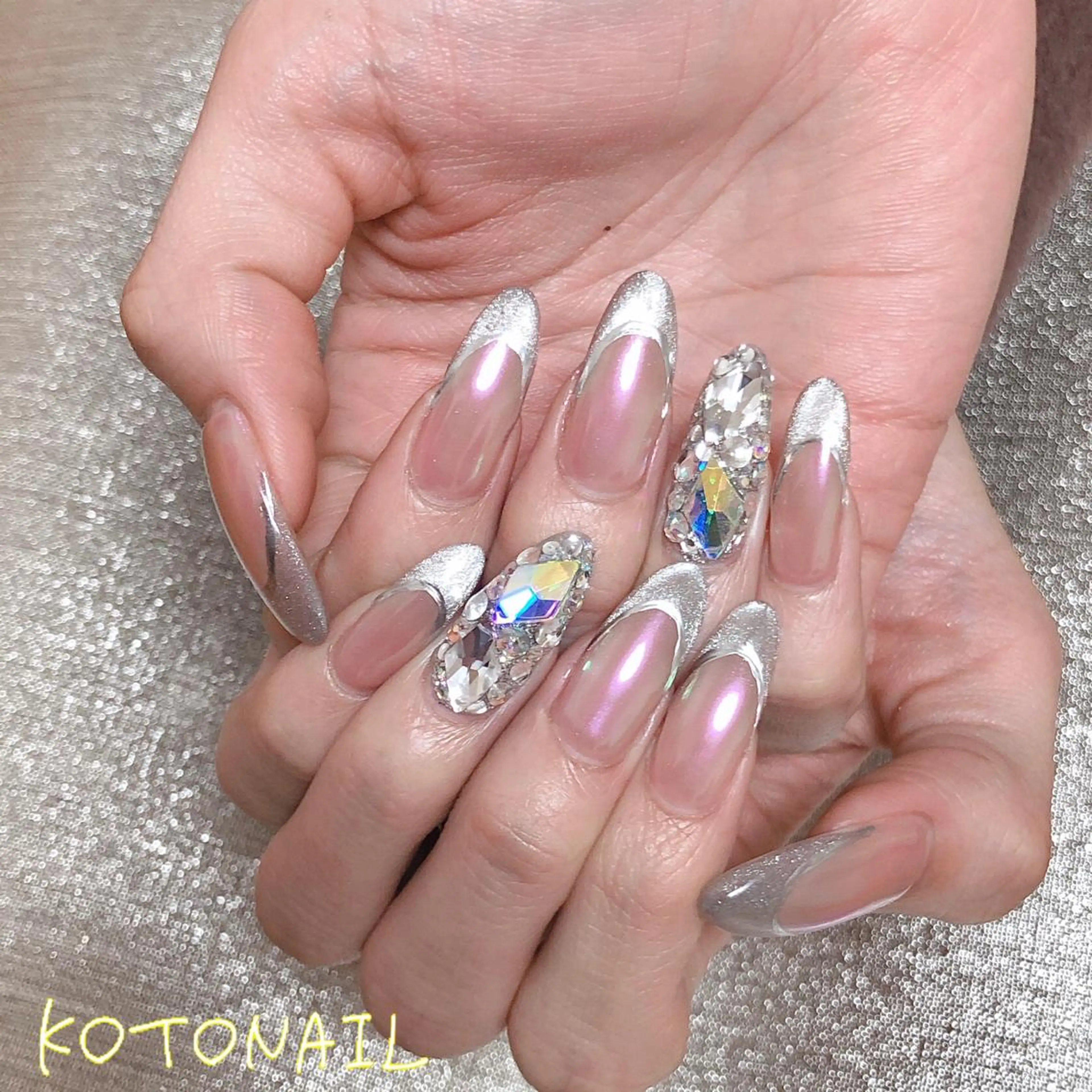 ネイル アートネイル フラッシュネイル フットネイル マグネットネイル ミラーネイル ハンドネイル koto nailのネイルデザイン