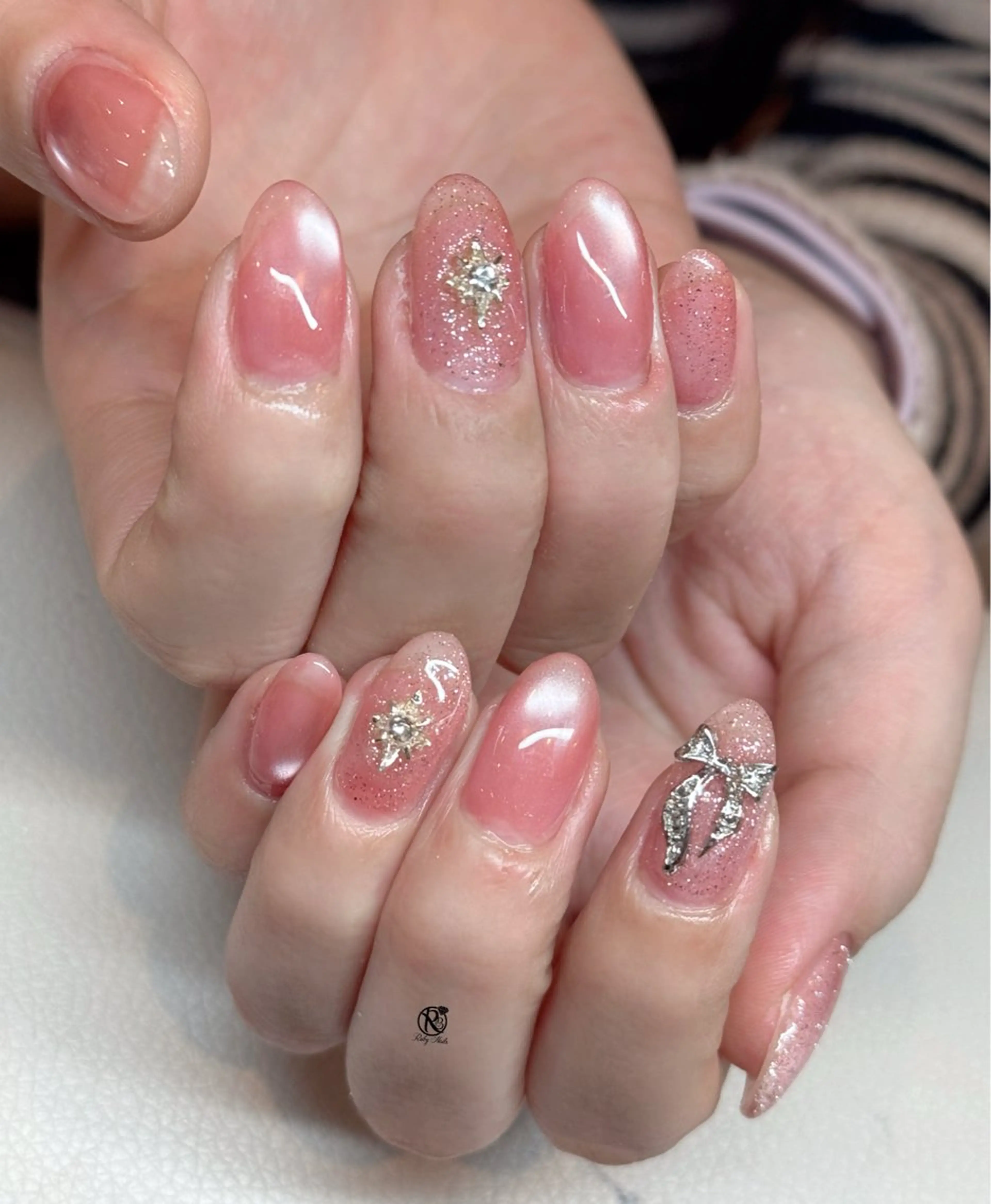 ネイル ボルドー ブラウン チークネイル ドット フットネイル ハンドネイル チェリネイルサロン 霞ヶ関のネイルデザイン