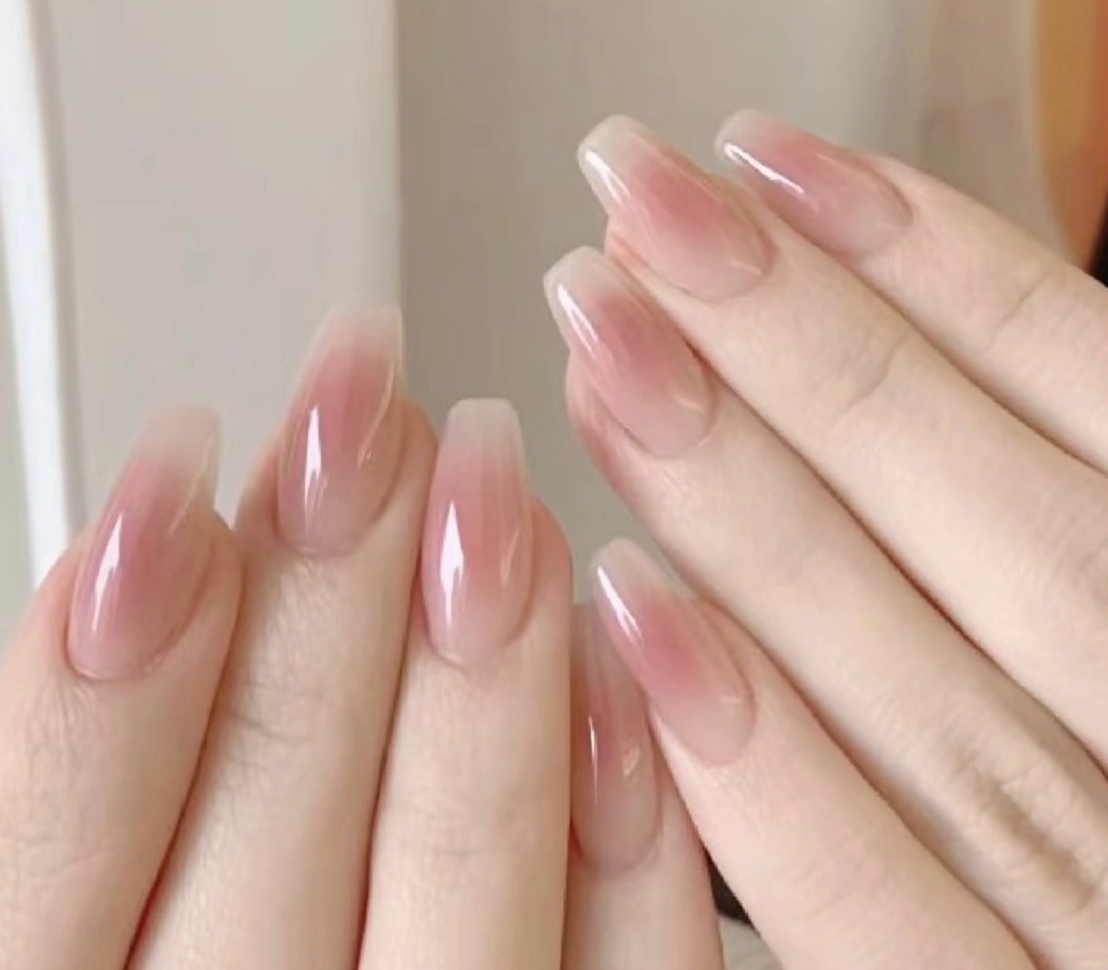 (限定)ワンホンチークネイル&大きいパーツ2個付きの写真