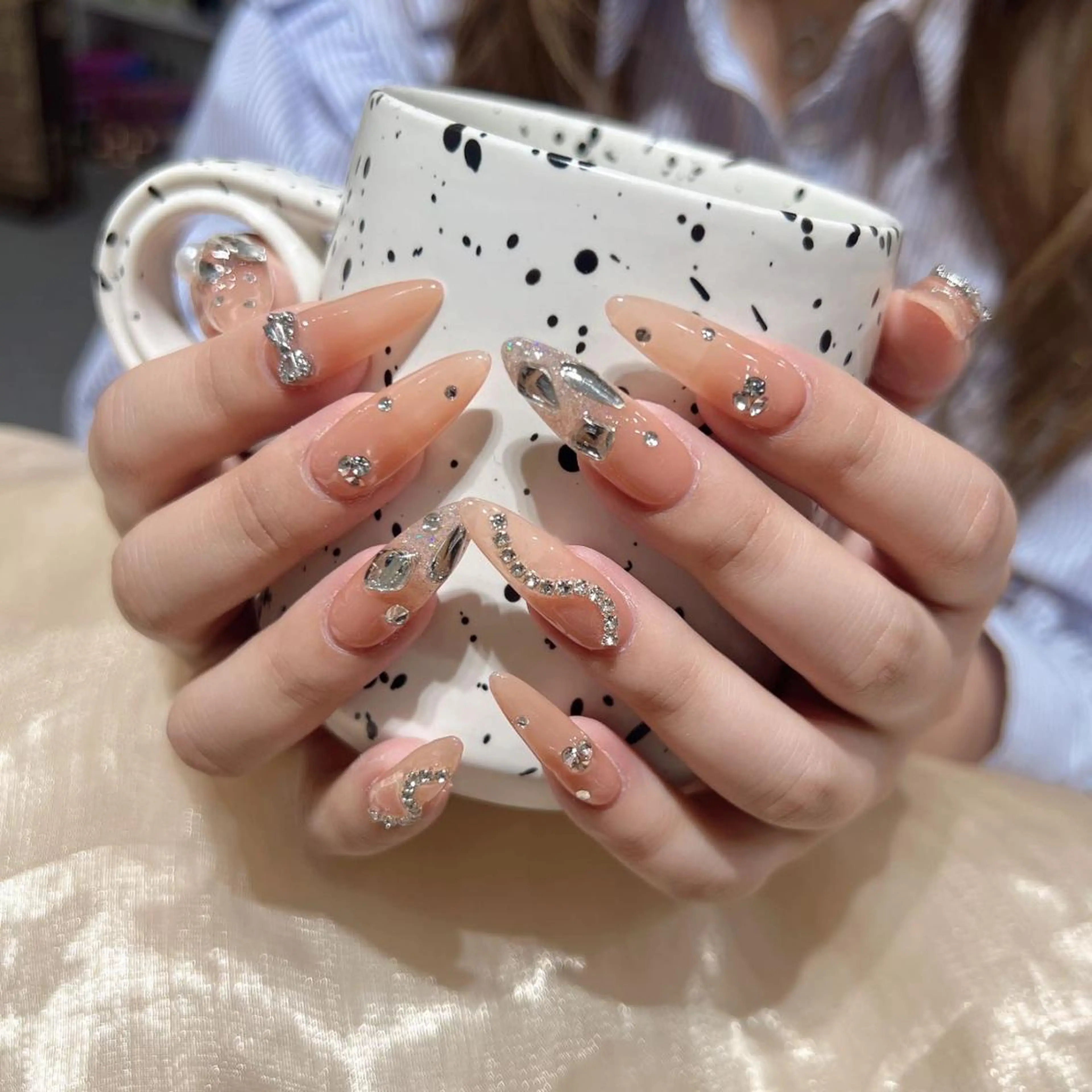 ネイル 長さ出し ネイルチップ Queens momoのネイルデザイン