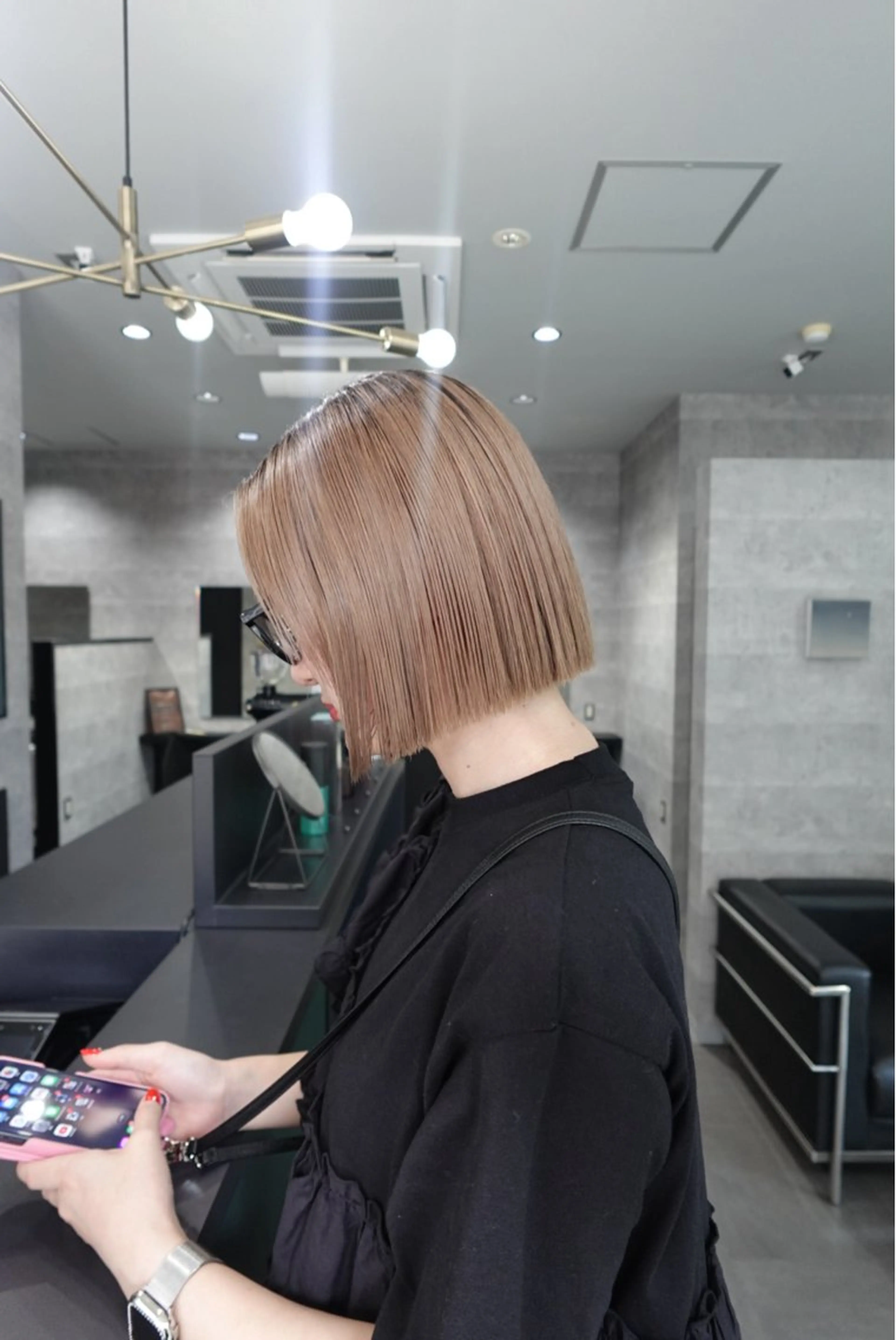 ショート 眉毛ワックス、パーマ 眉だけで垢抜けのヘアスタイル