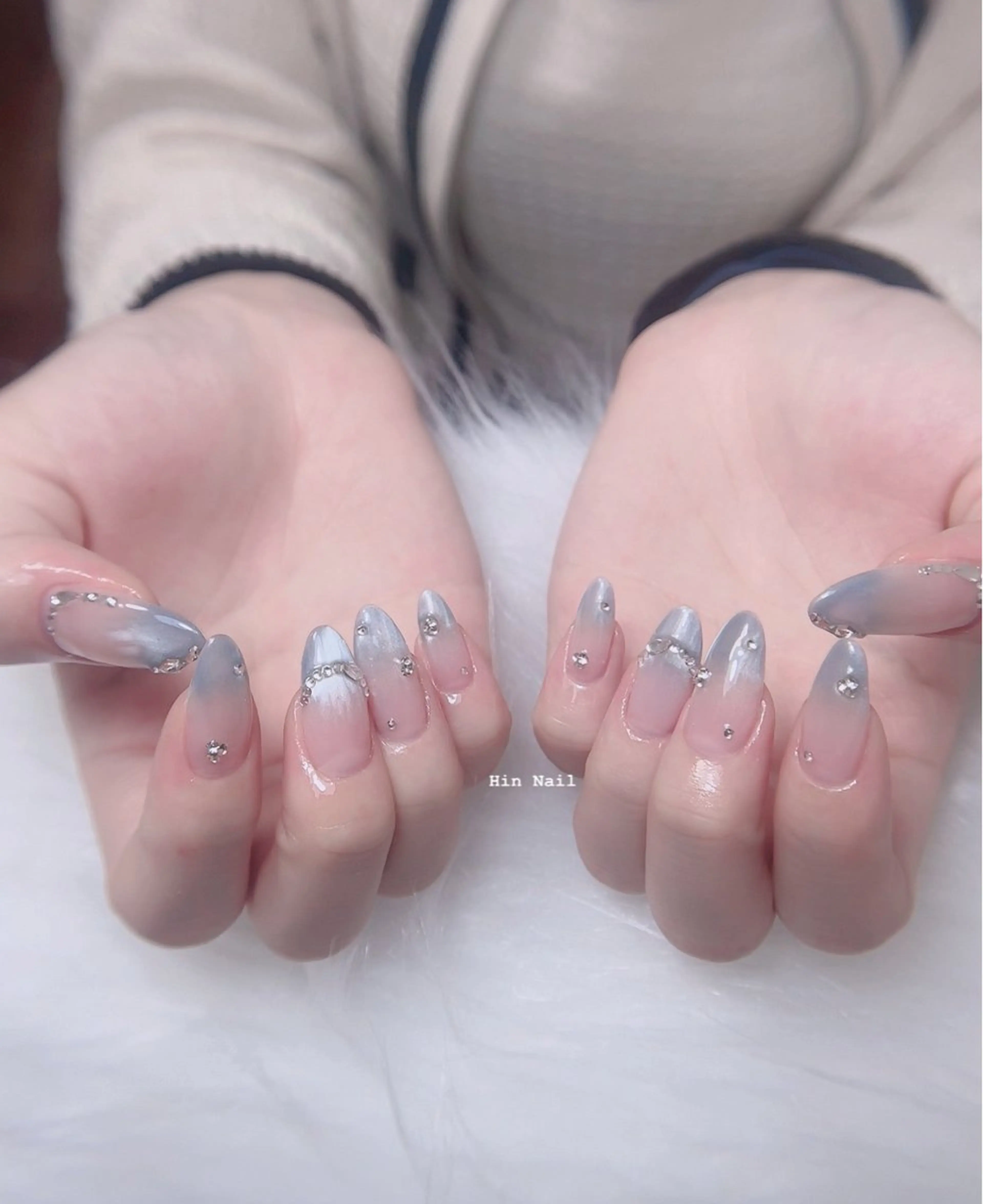 ネイル ハンドネイル Hin Nailsのネイルデザイン