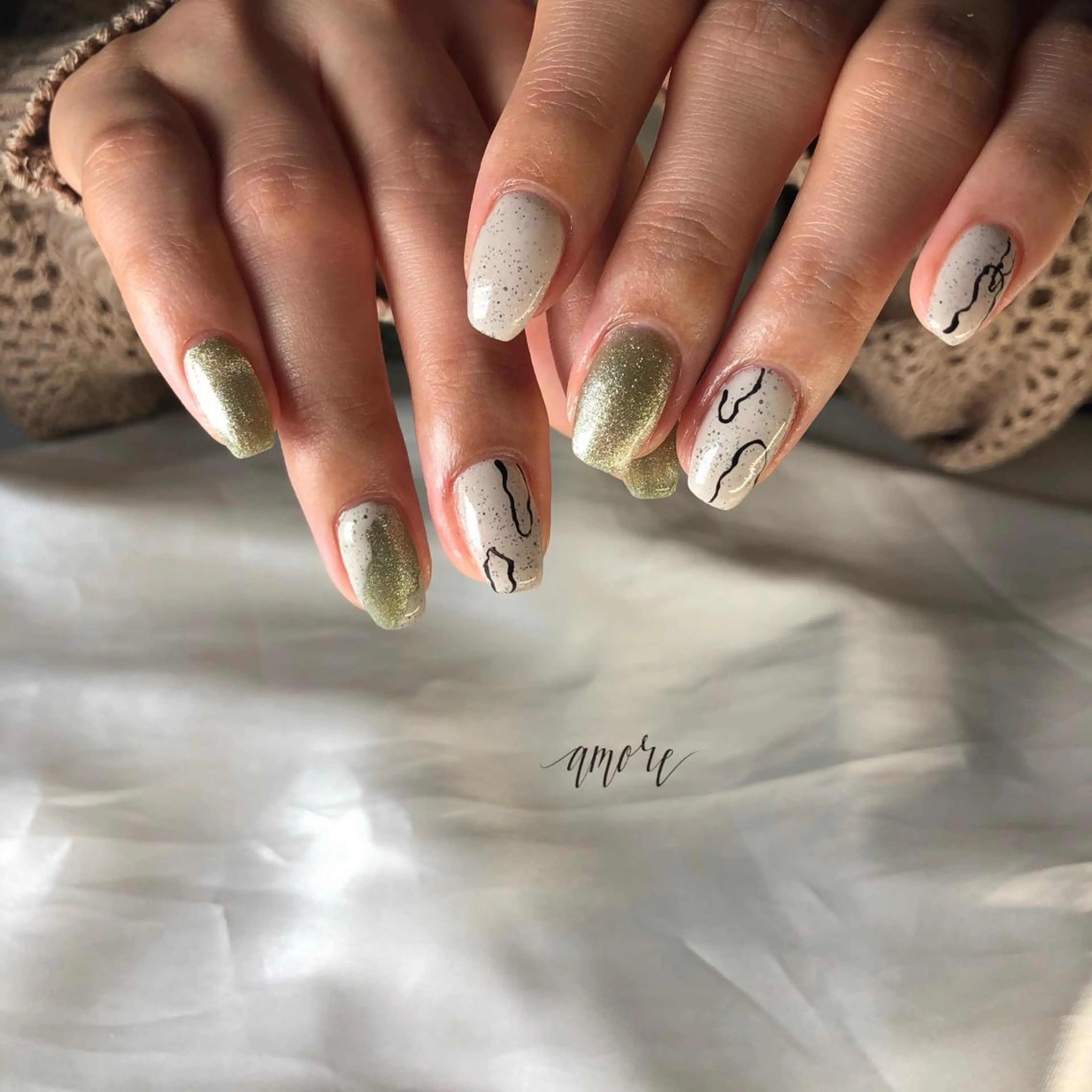 ネイル ジェルネイル 氷ネイル・うるうるネイル マグネットネイル ミラーネイル ニュアンスネイル You kyehwaのネイルデザイン