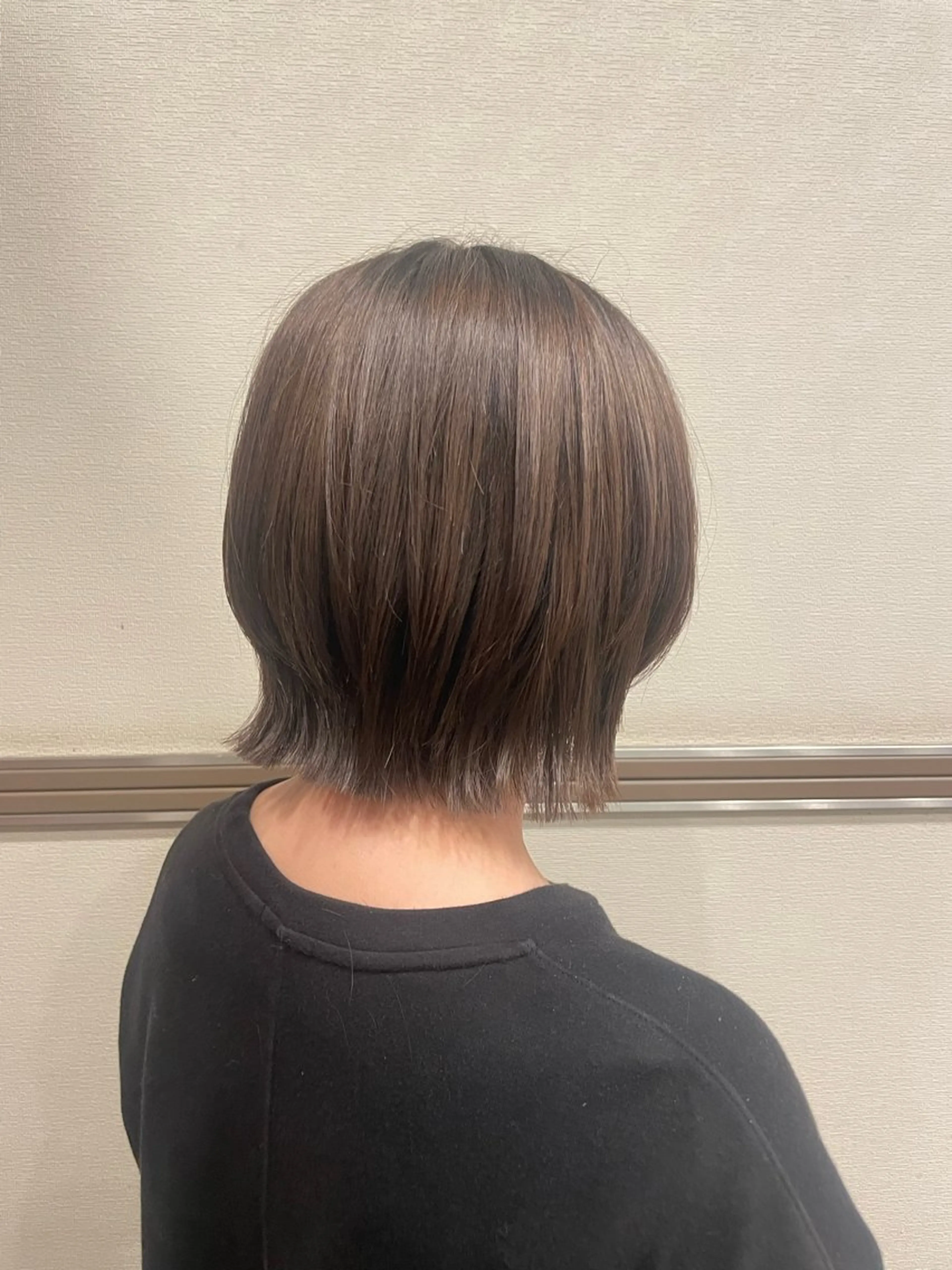 ショート カラー ボブ 外ハネヘア め いのヘアスタイル