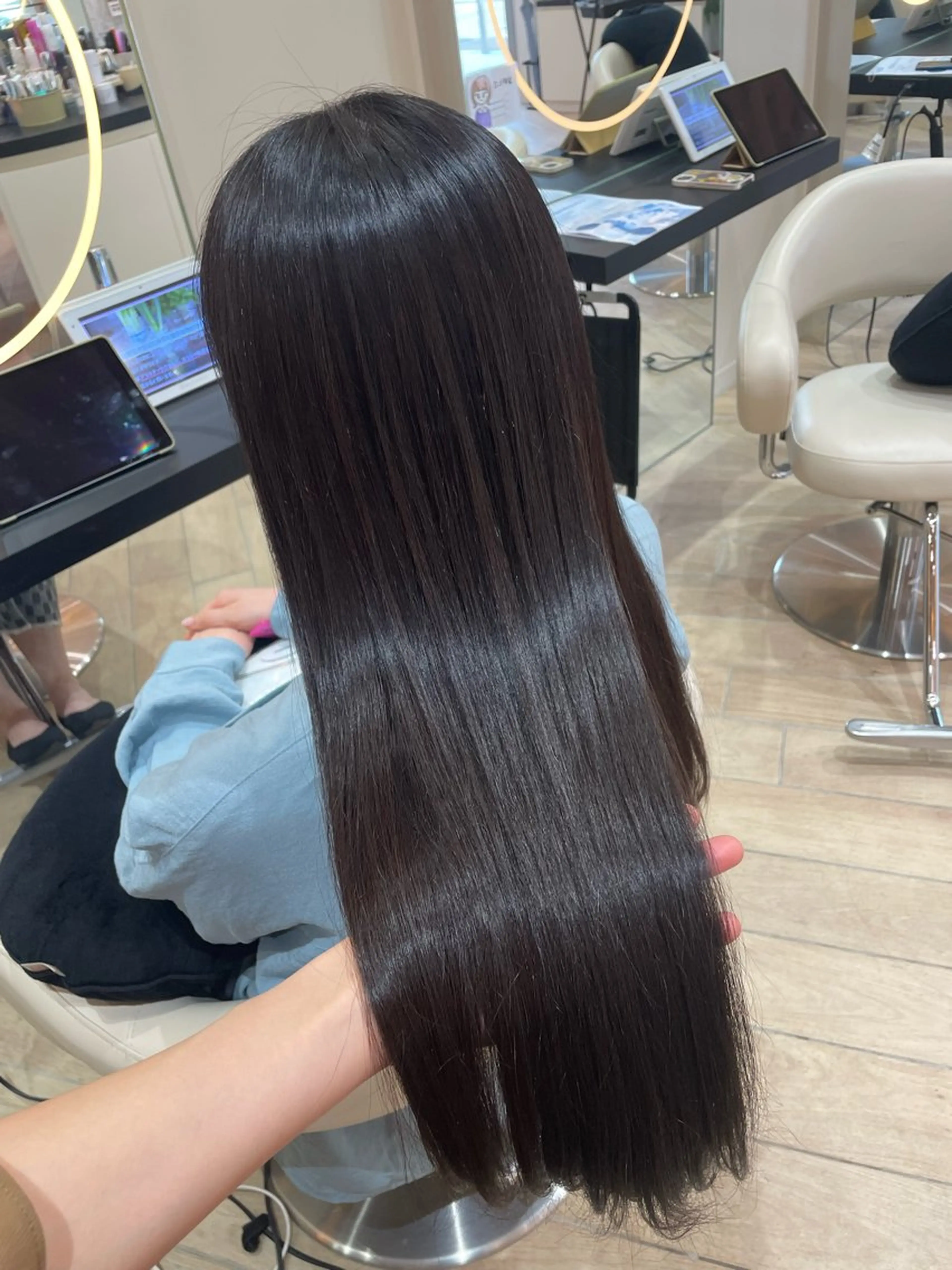 ロング カラー 艶髪/ハイトーン ️🫧rino🫧のヘアスタイル