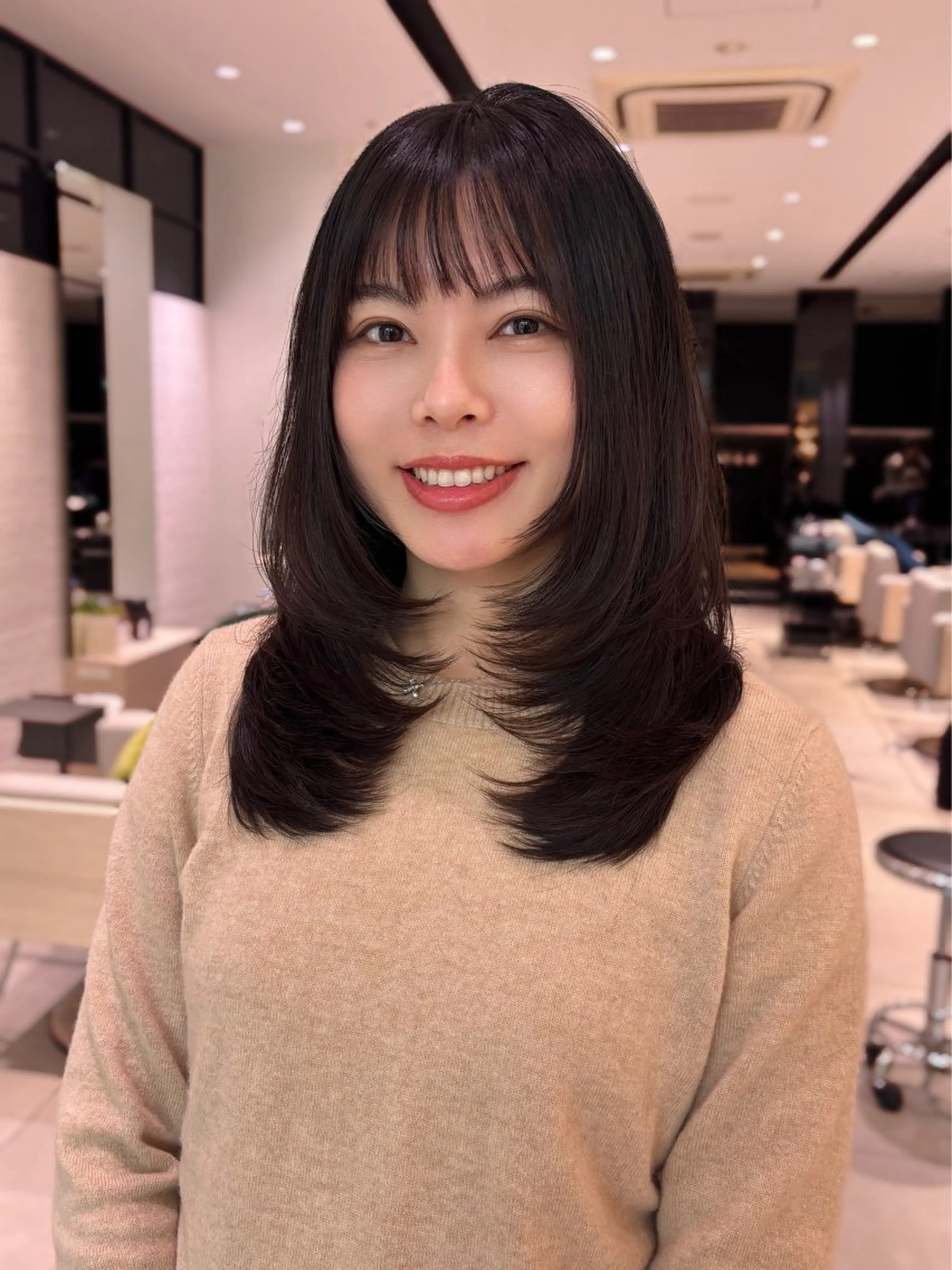 ミディアム カラー ミディアムレイヤー ブラウンカラー 顔まわりレイヤー 韓国風ヘア レイヤーカット カット ヘアカラー トリートメント 銀座/韓国レイヤー/ 艶カラー🍓原田侑依のヘアスタイル