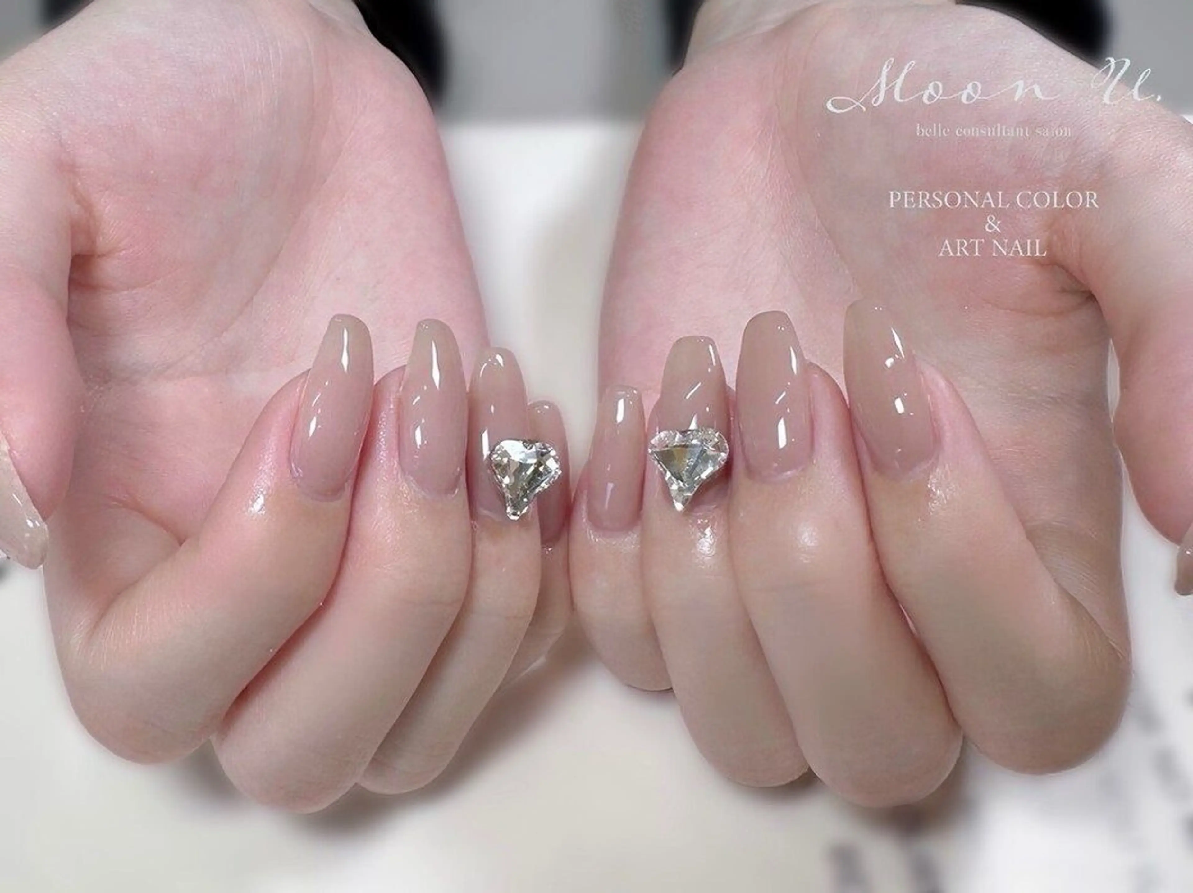 ハンドネイル Annailsalon所属・アキ ちゃんのネイルデザイン