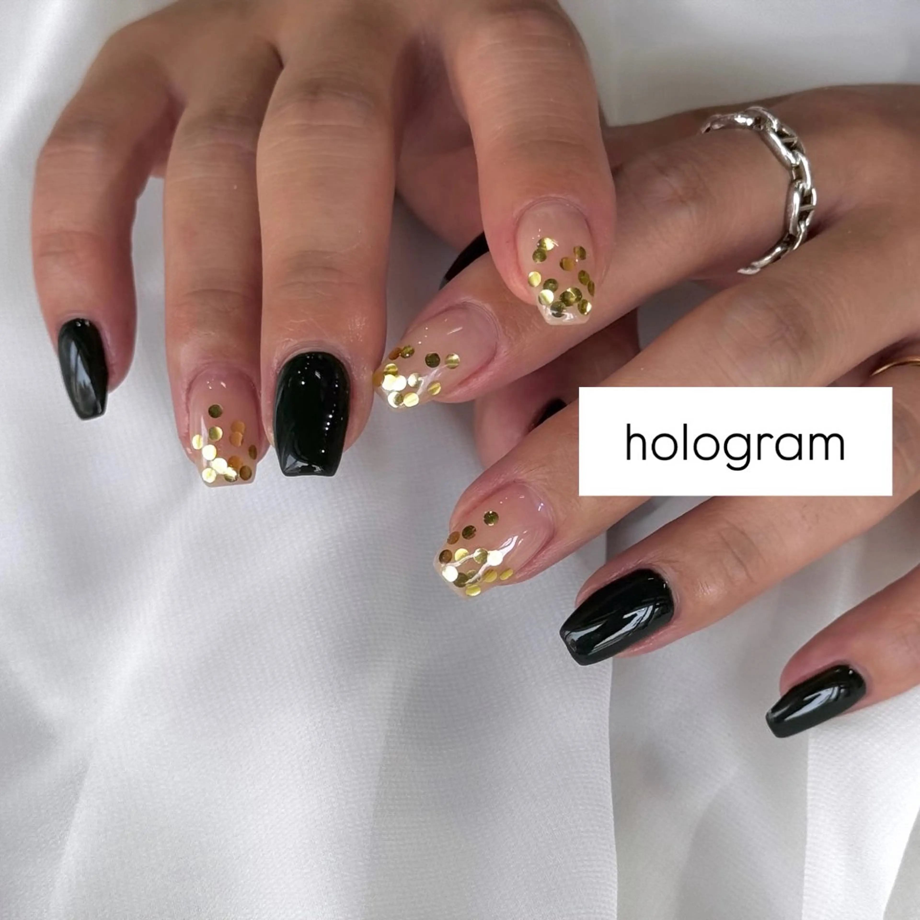 ネイル グリーン キラキラネイル ワンカラーネイル ハンドネイル HARUKA ネイリスト福岡/薬院のネイルデザイン