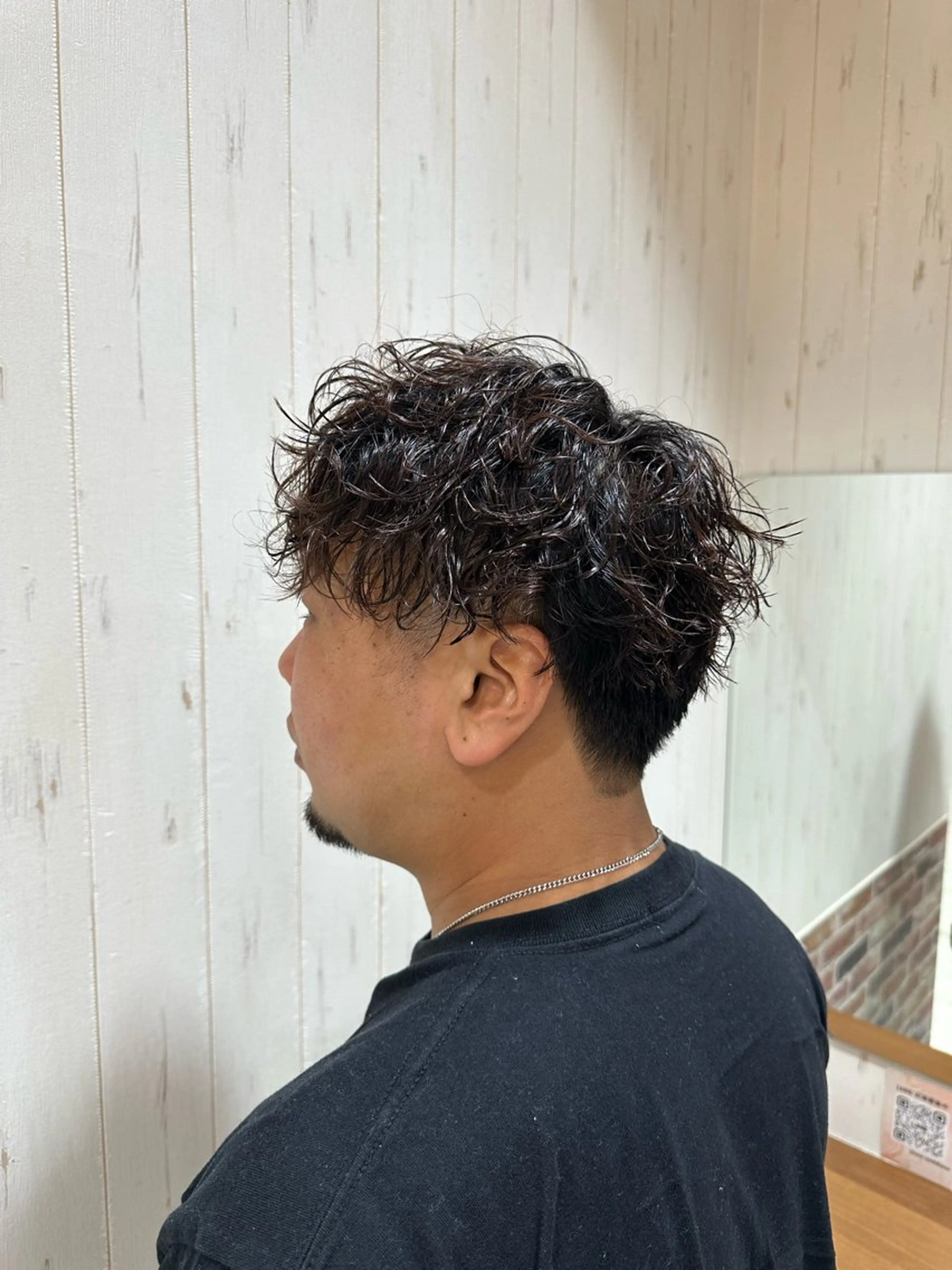 ショート パーマ メンズ ダウンパーマ フェードカット メンズ韓国風 マッシュ メンズパーマ パーマ 中嶋 紘夢のヘアスタイル