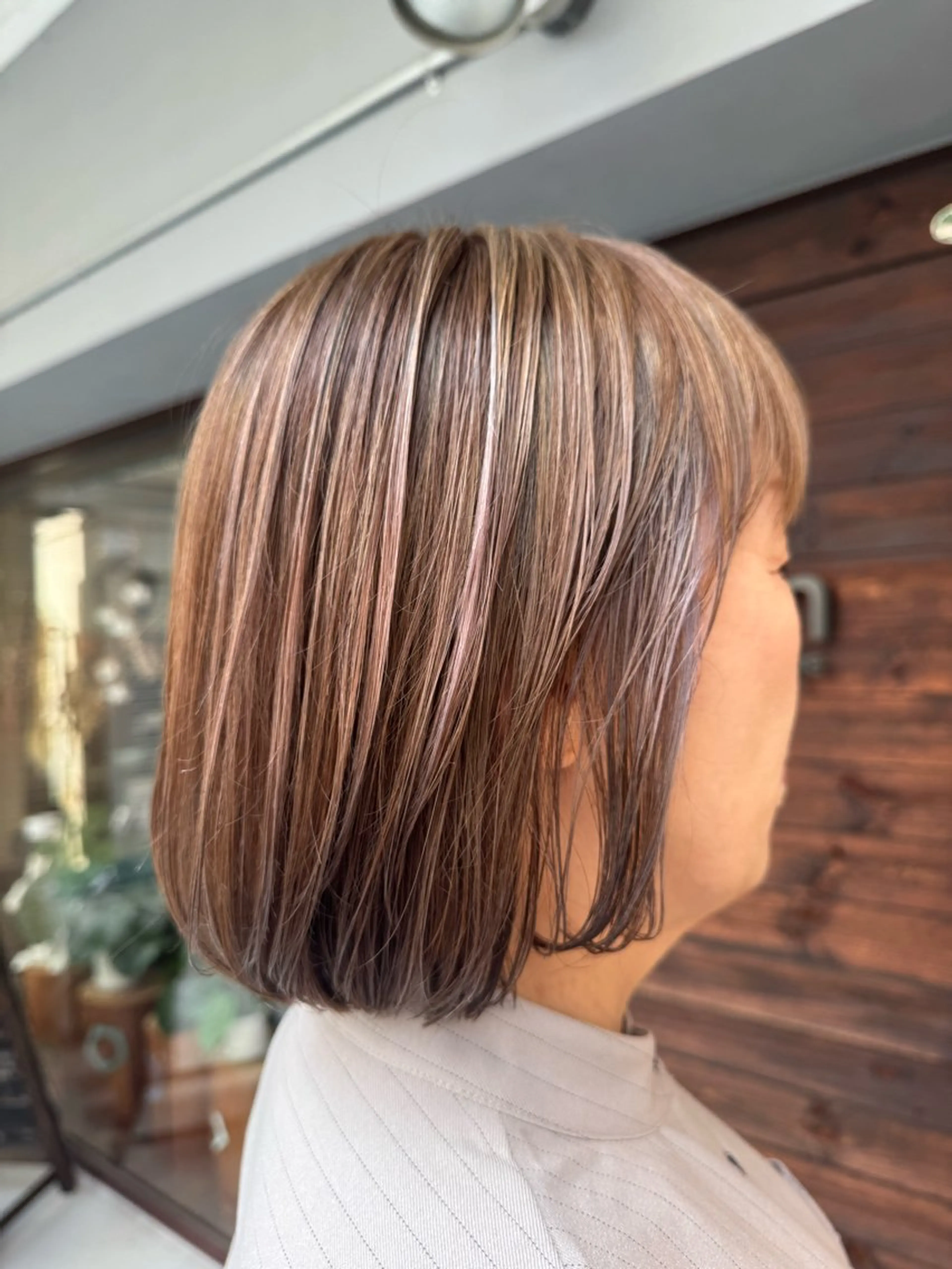 カット＋選べるハイライト（白髪ぼかし）orコントラストハイライト＋トリートメントの写真