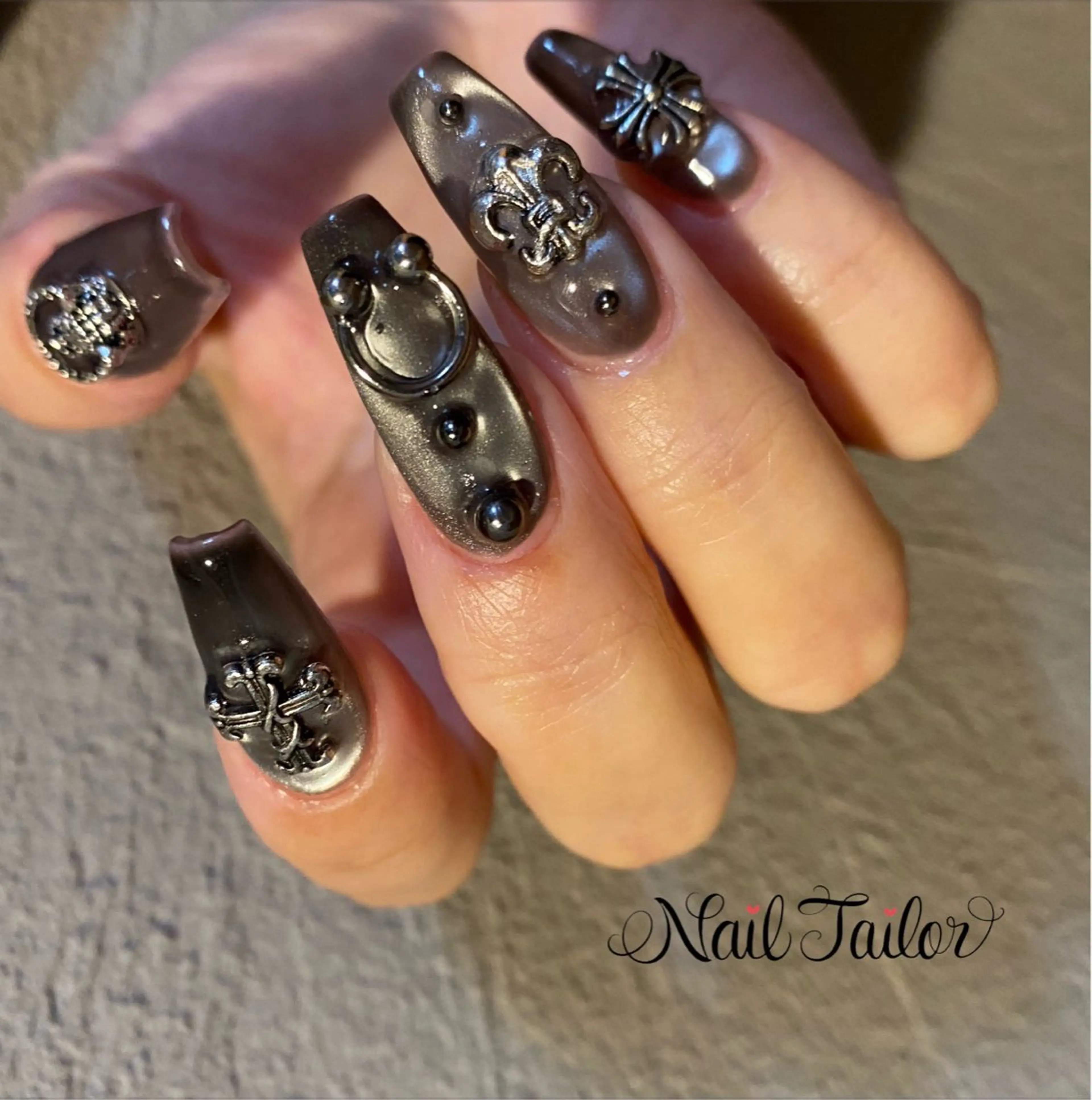 ネイル ジェルネイル マグネットネイル シルバー ハンドネイル NailTailor ネイルテイラーのネイルデザイン