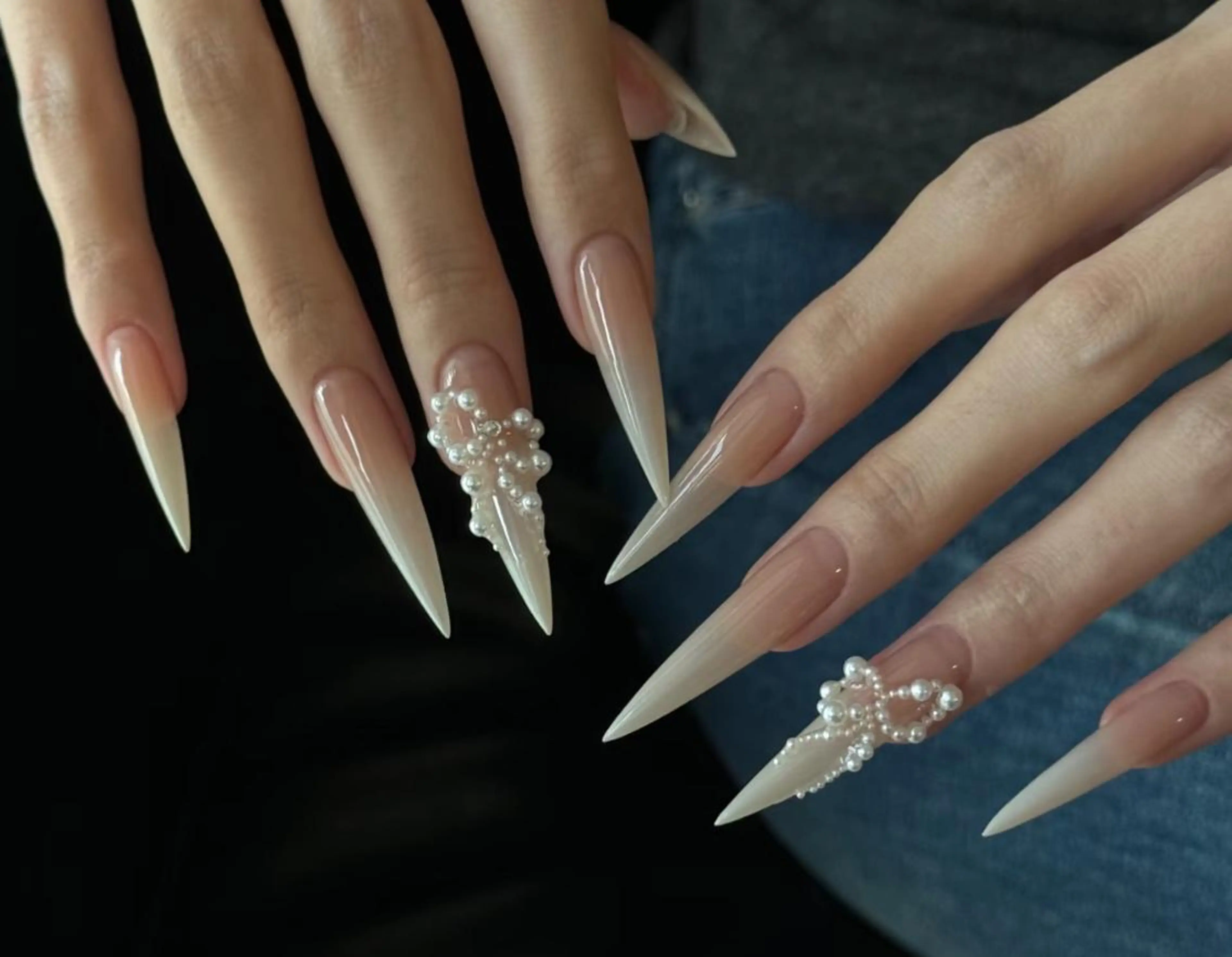 ネイル ハンドネイル 🎀 Ayaka_nailのネイルデザイン