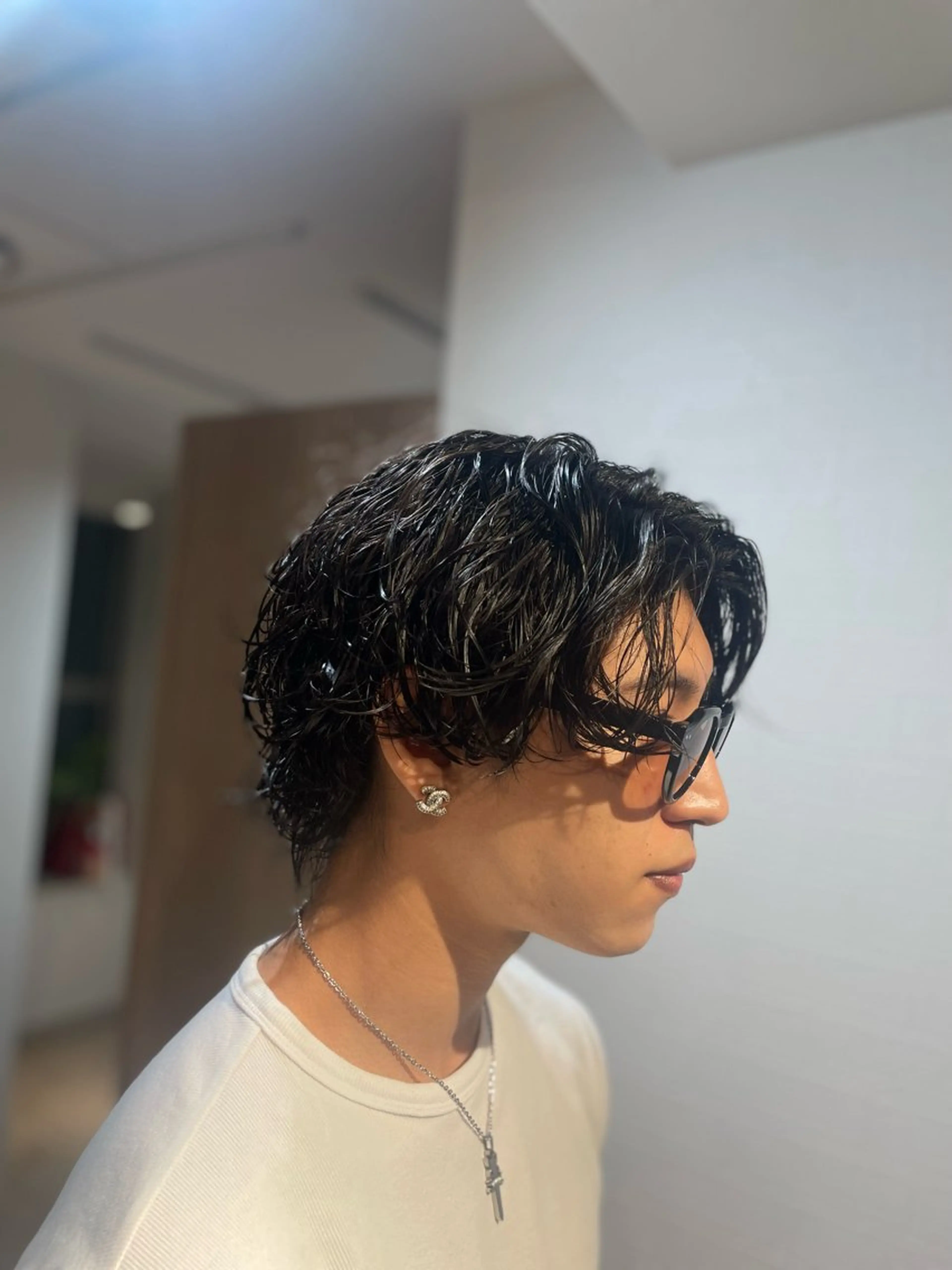 ミディアム パーマ メンズ ミディアムパーマ メンズパーマ 刈り上げ HAIRLABO 篠崎空竜のヘアスタイル