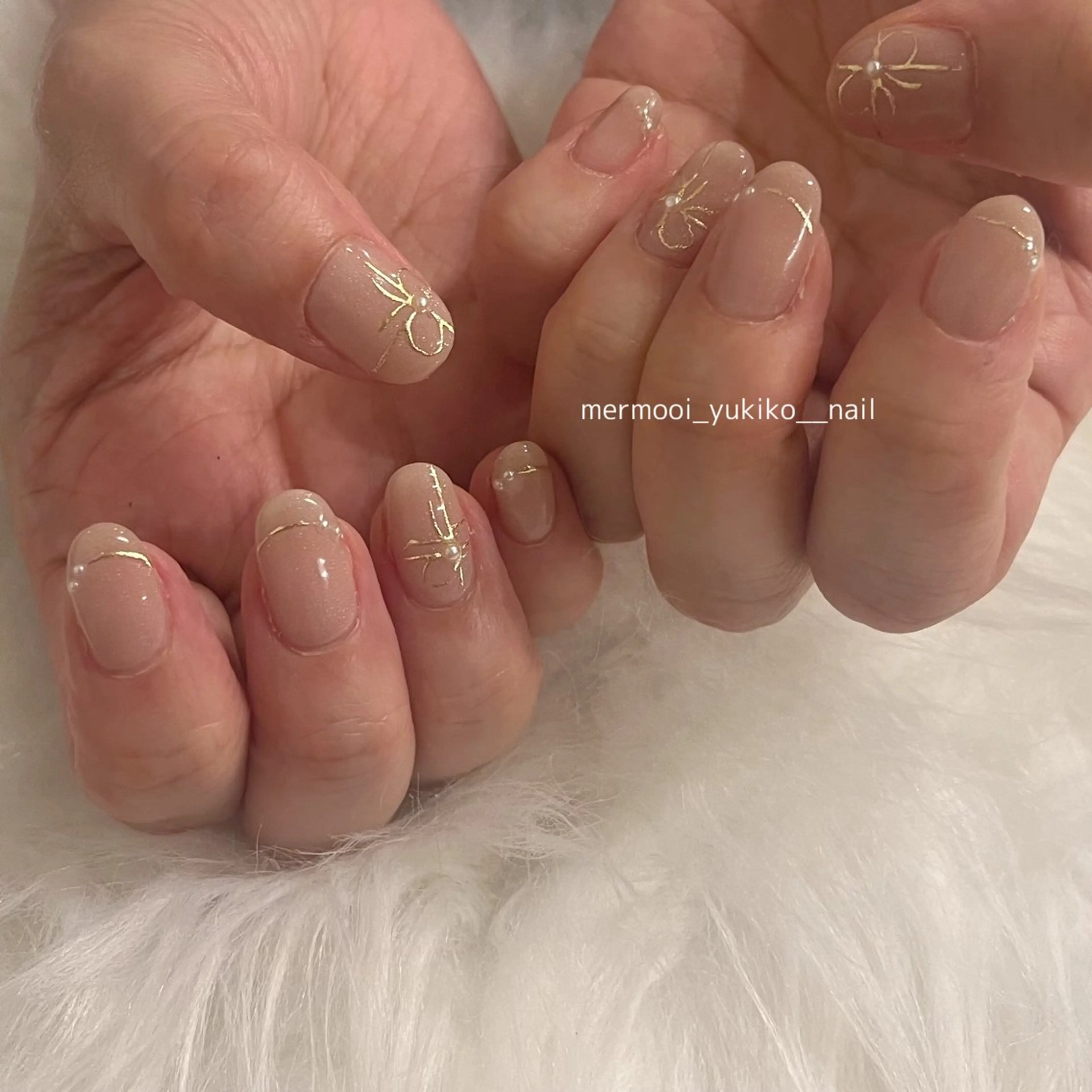 ネイル ラメ(グリッター) オフィスネイル リボン シンプルネイル ハンドネイル melumooi nailのネイルデザイン