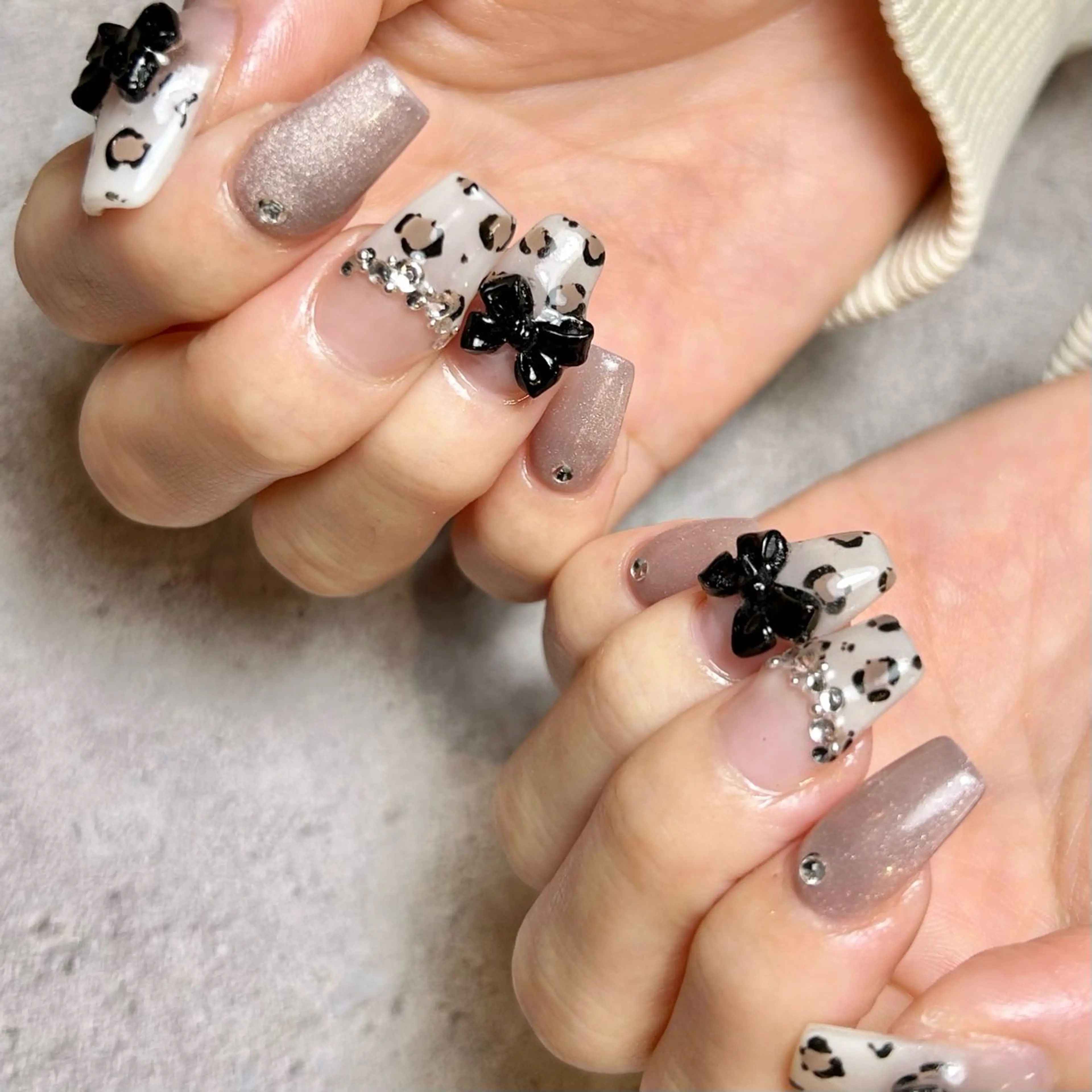 ネイル アニマル柄 リボン ハンドネイル Reflection marikoのネイルデザイン