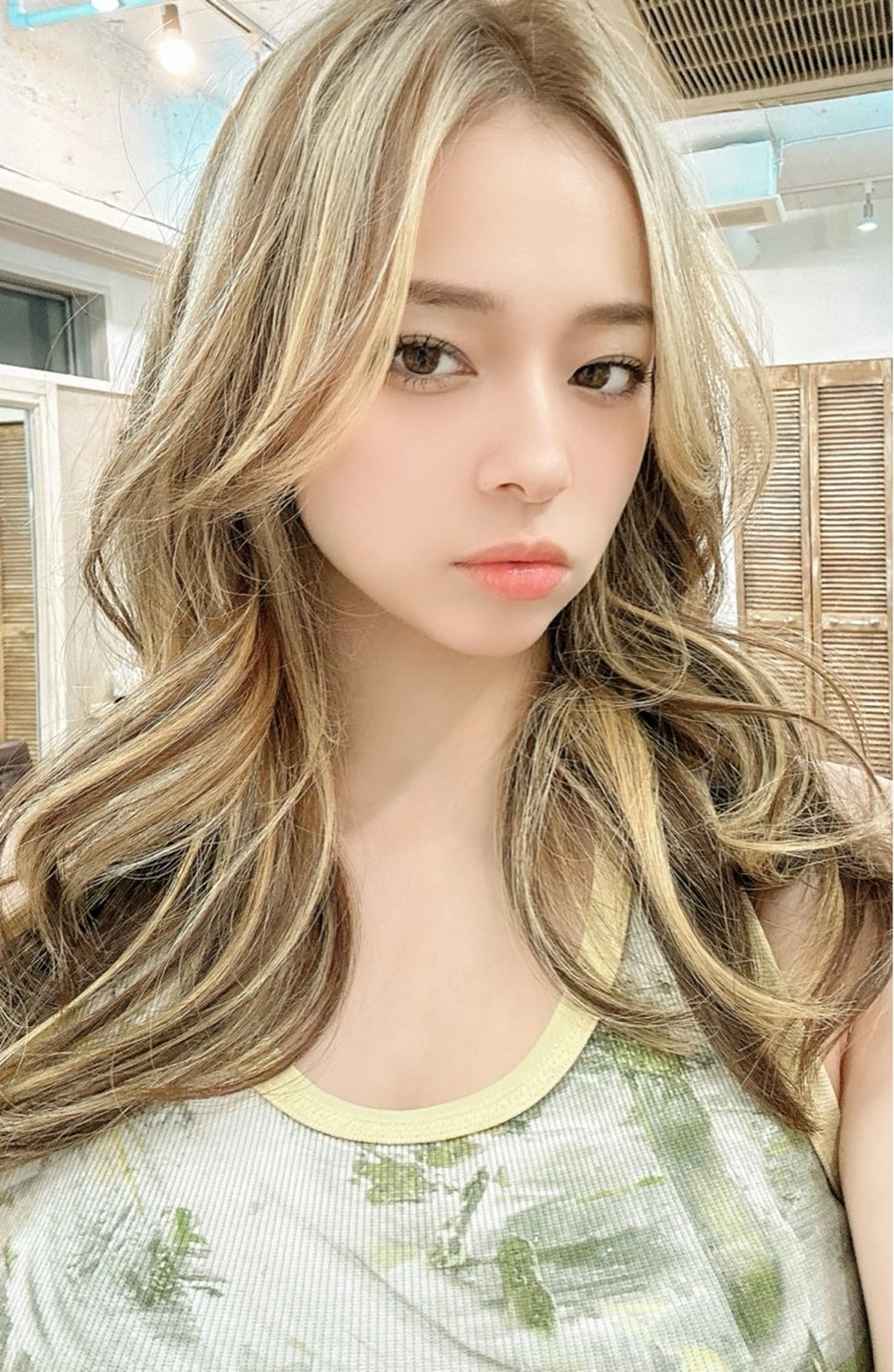 セミロング ハイライト 髪質改善 韓国風ヘア レイヤーカット 縮毛矯正 髪質改善/レイヤー/ ショート/koshiのヘアスタイル