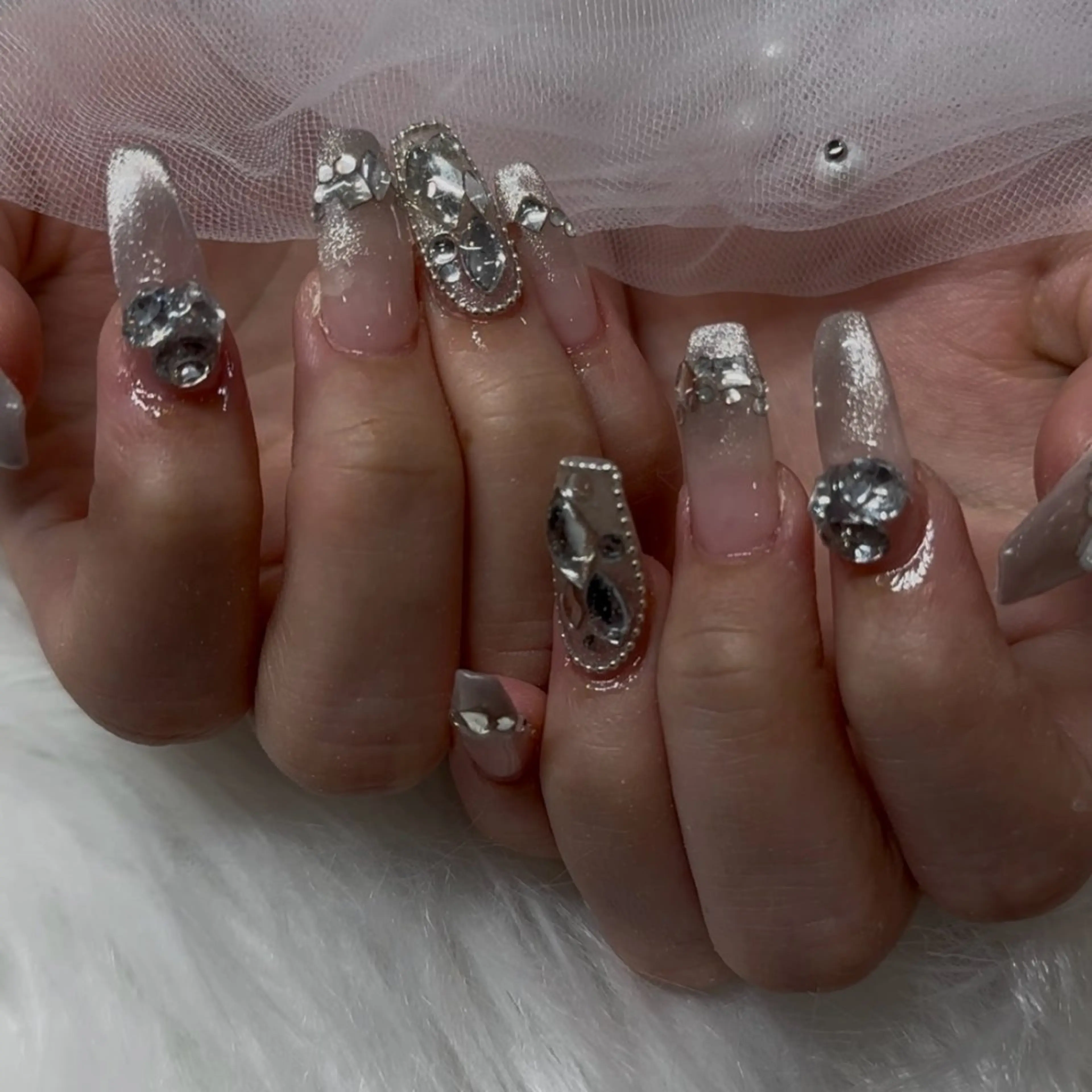 ネイル Laula🤍 ayakaのネイルデザイン