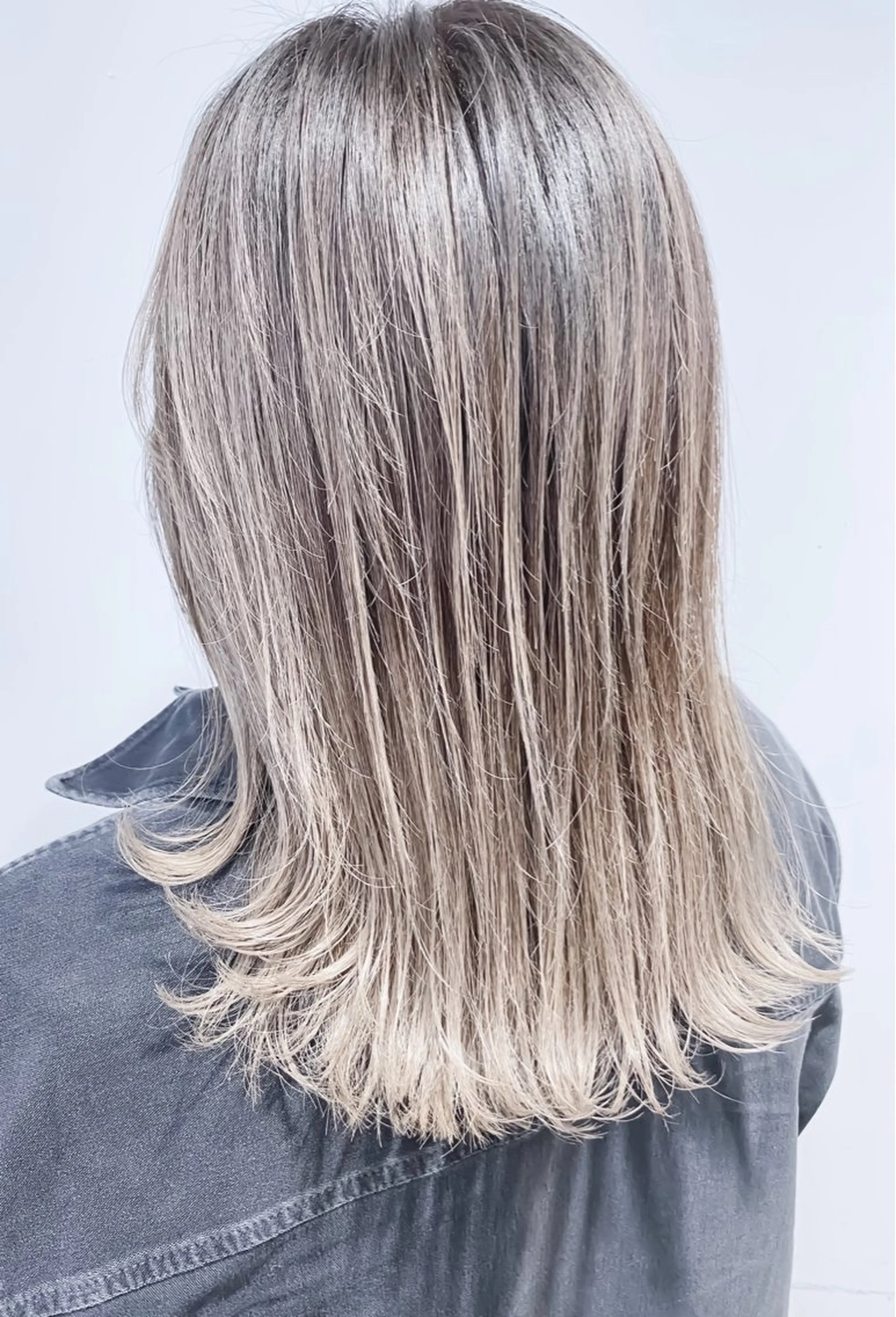 ミディアム カラー バレイヤージュ ブリーチ 透明感カラー ダブルカラー ハイライトカラー 竹内ケンゴ🇰🇷 EIGHT藤沢のヘアスタイル