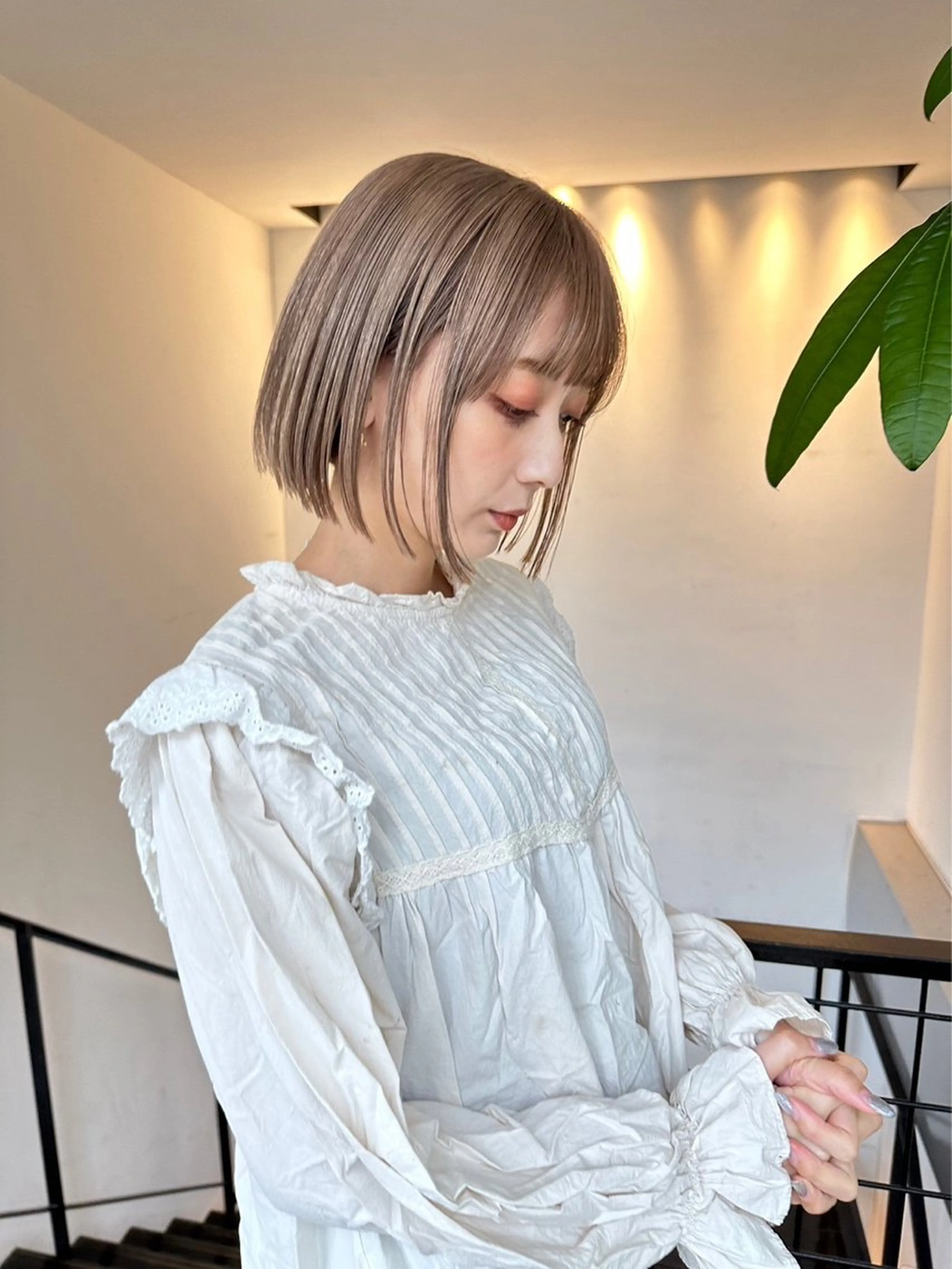 ショート カラー ヘアアレンジ ベージュカラー ブリーチ ケアブリーチ ダブルカラー ハイライトカラー カット ヘアカラー lani ブリーチ /ダブルカラーのヘアスタイル