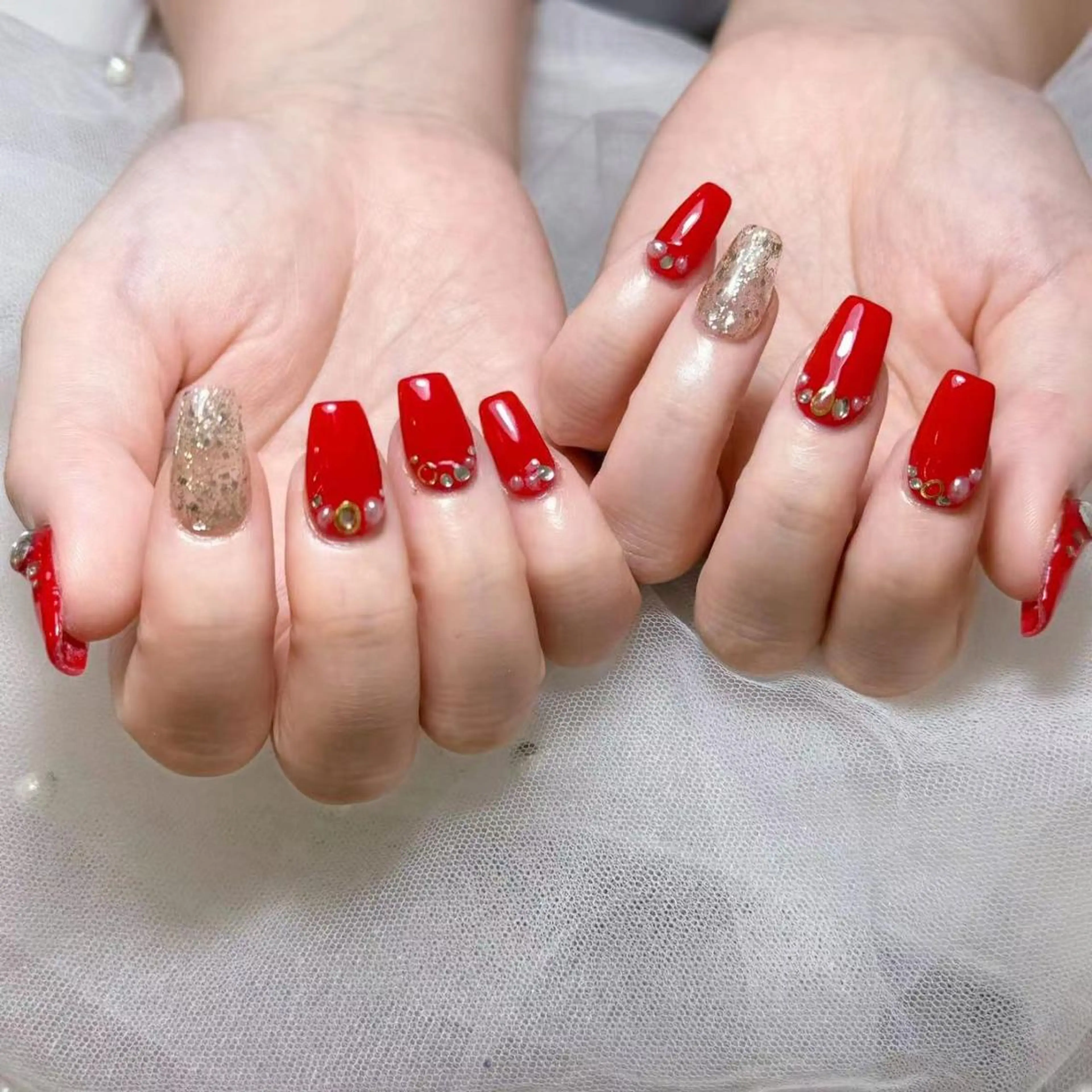 ネイル アートネイル オーロラネイル ガーリー キラキラネイル マグネットネイル リナ 💅のネイルデザイン