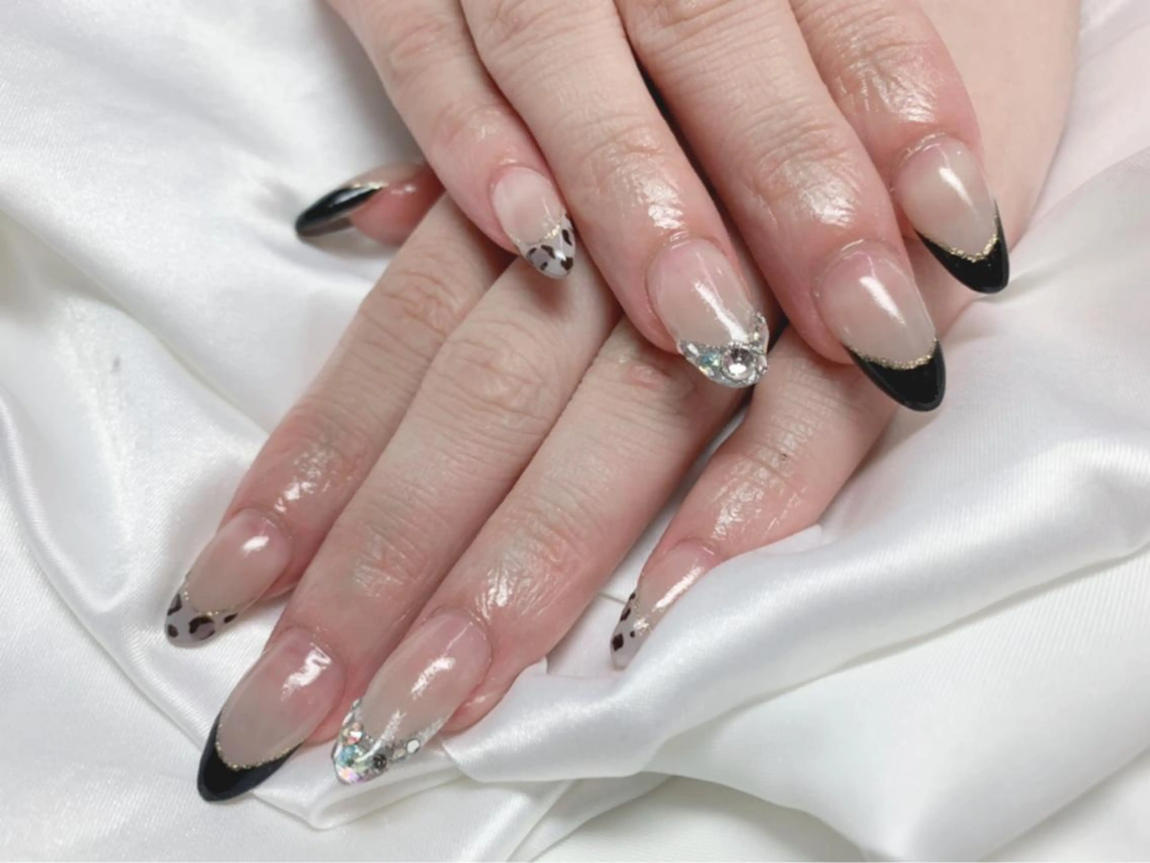 ネイル アニマル柄 フレンチネイル スカルプネイル ハンドネイル T. kayoのネイルデザイン