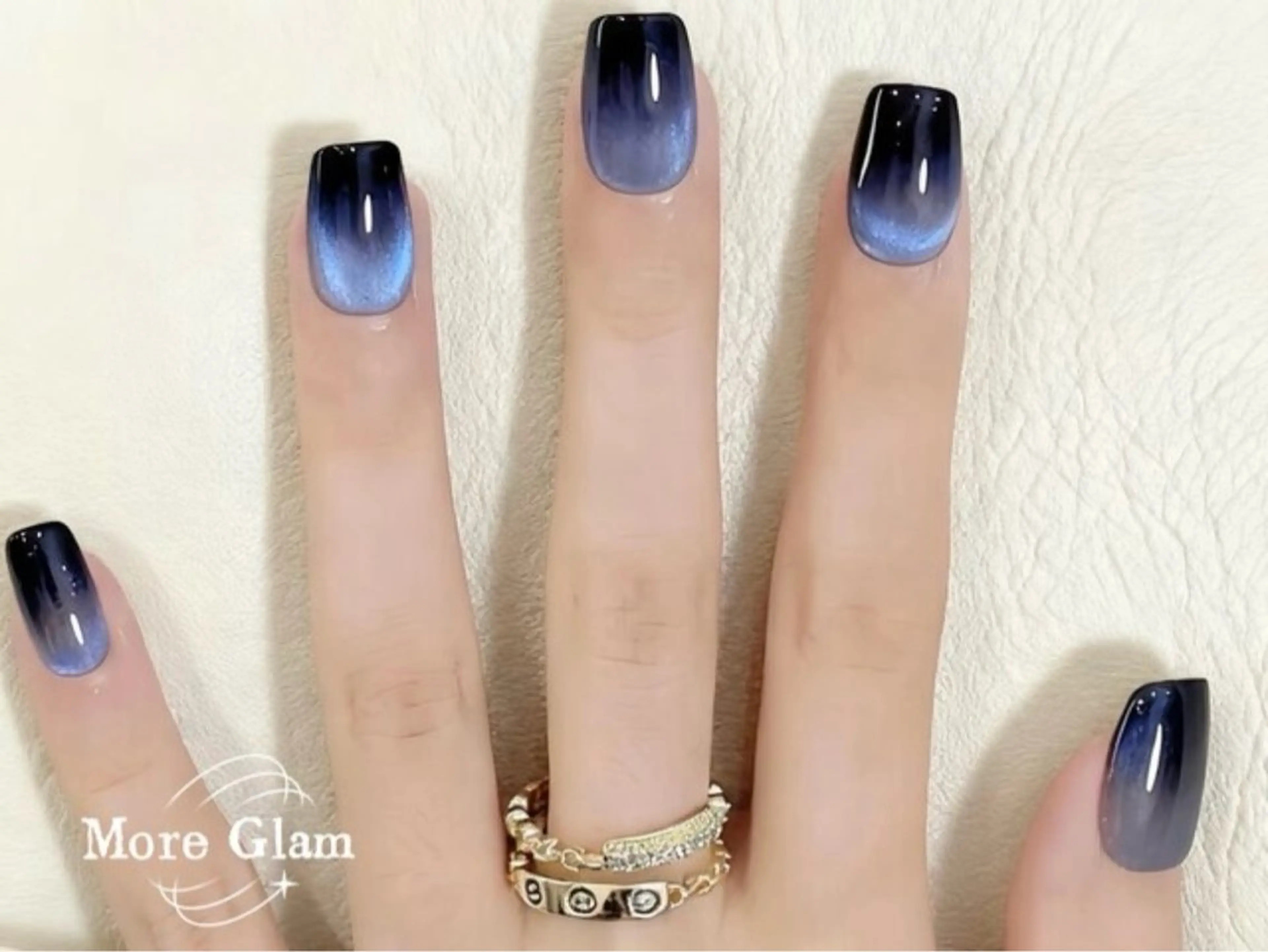 ネイル オーロラネイル カジュアル 長さ出し フレンチネイル ジェルネイル ハンドネイル Flora 🌟のネイルデザイン