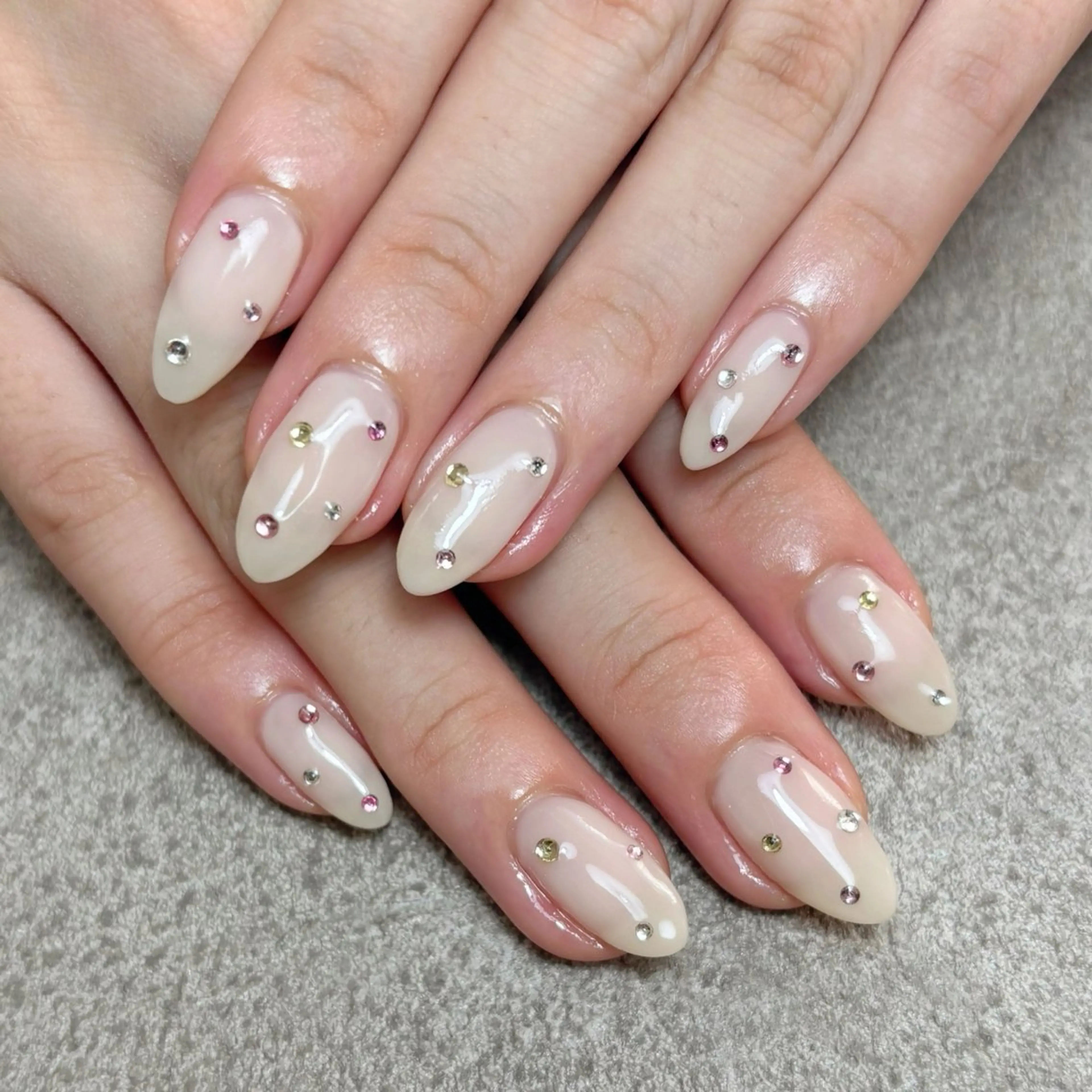 ネイル ハンドネイル nailroom DIASOMNIAのネイルデザイン