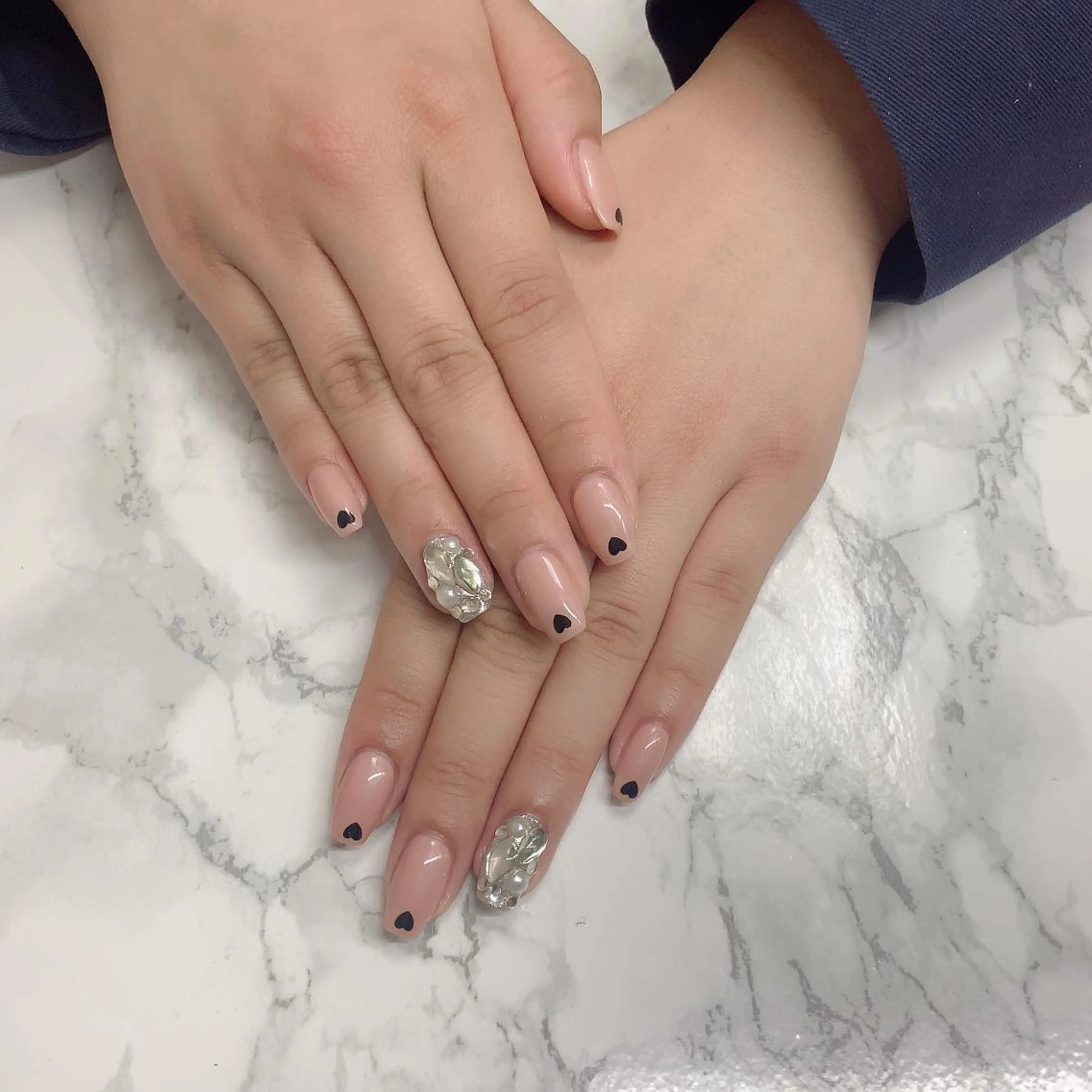 ネイル はな💎ネイル ワンホン、長さ出しのネイルデザイン