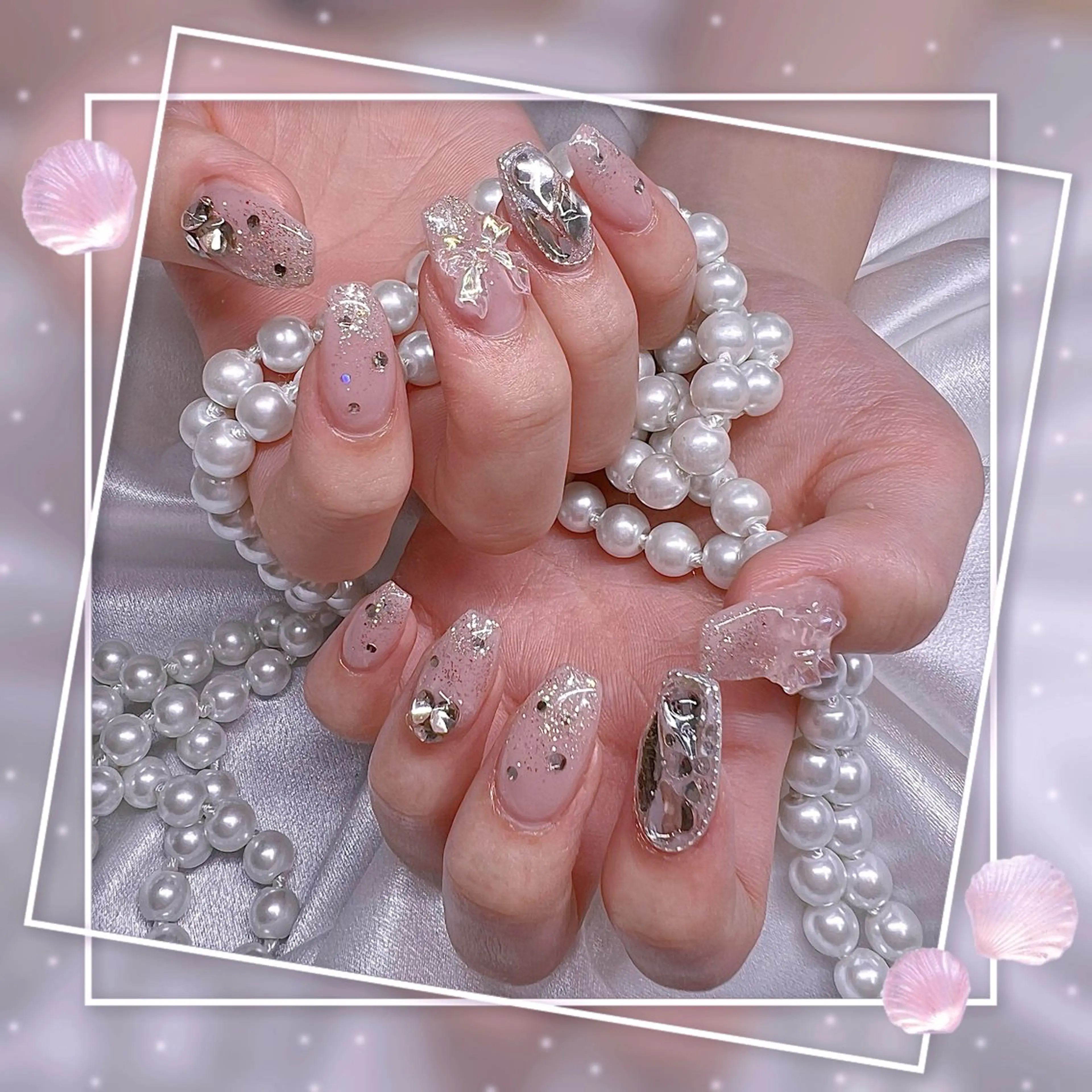 ネイル フレンチネイル グラデーション キラキラネイル 韓国ネイル マグネットネイル ハンドネイル Chill Nailsalonのネイルデザイン