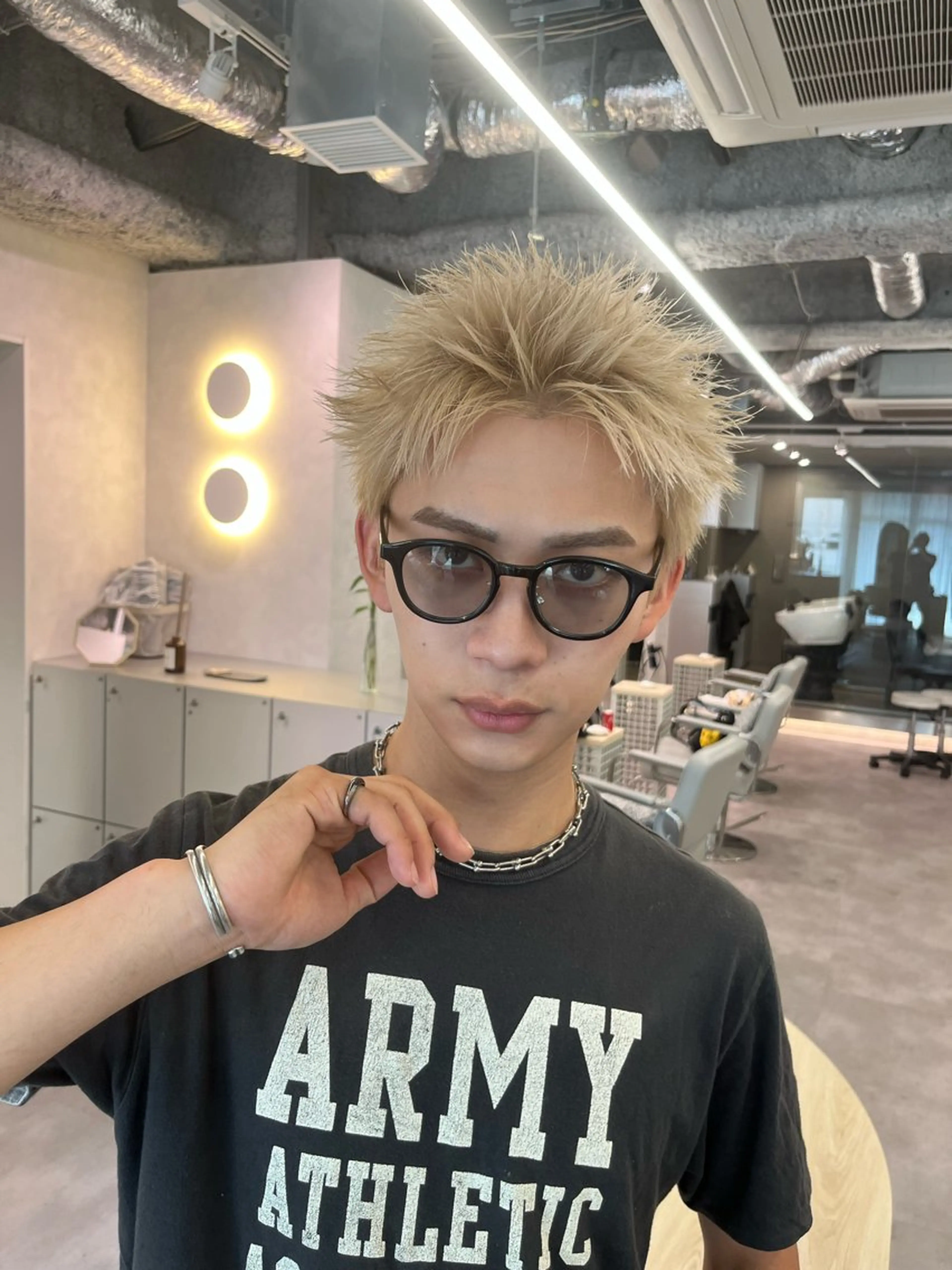 メンズ スパイキーショート カット ヘアカラー メンズ特化美容師 水野友貴のヘアスタイル