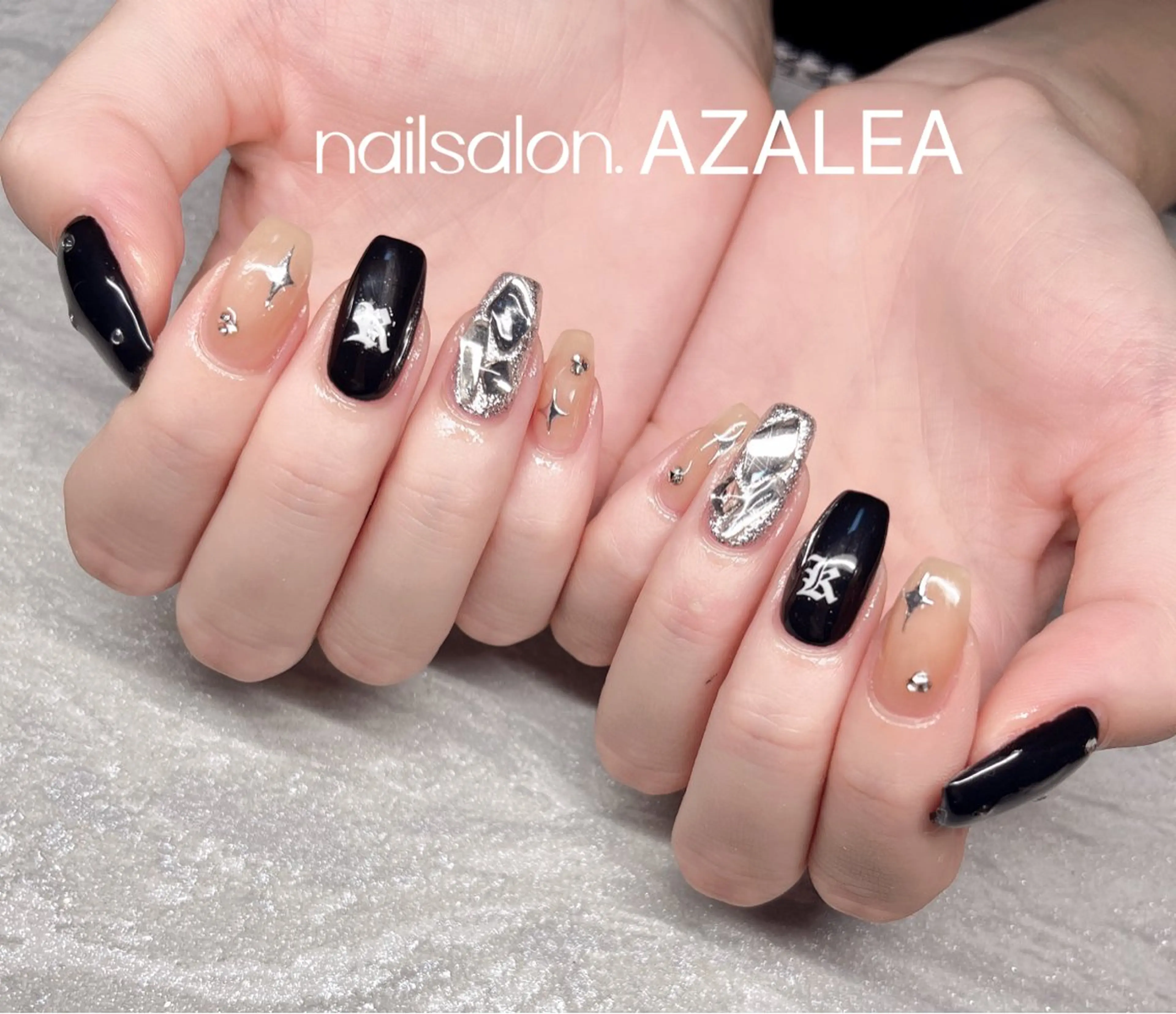 ネイル R inのネイルデザイン