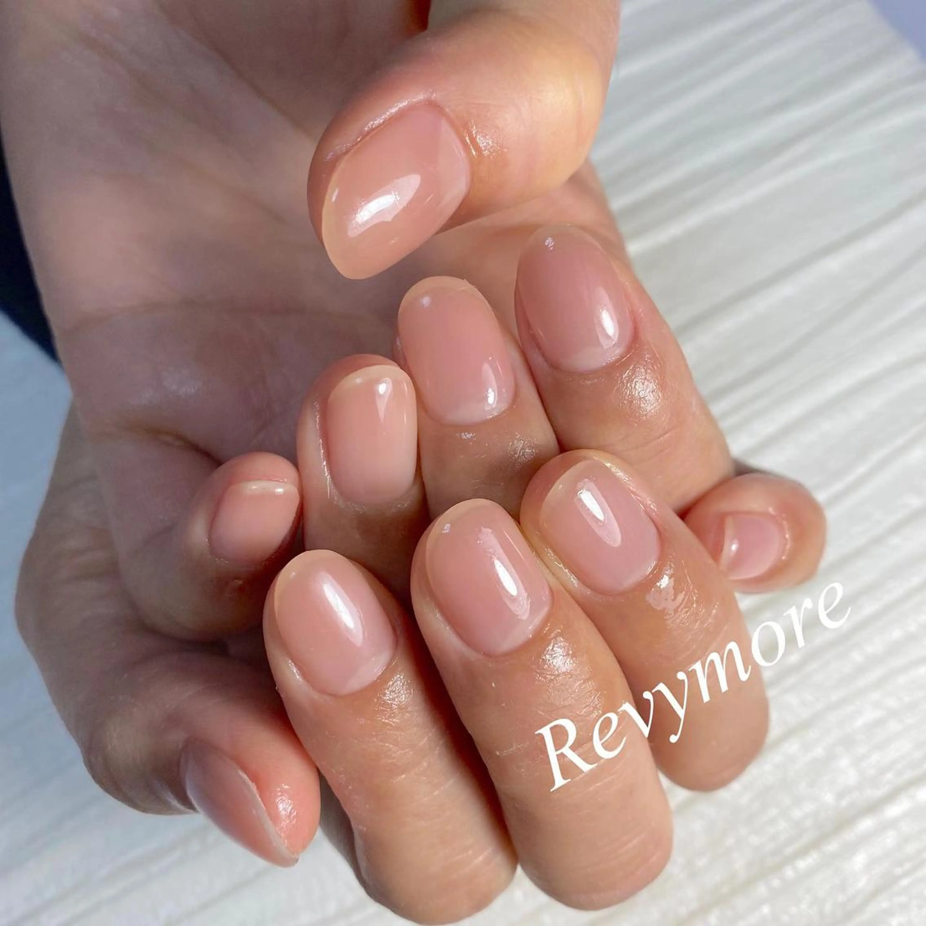 ミディアム ネイル クリアネイル ジェルネイル ニュアンスネイル オフィスネイル ピンク nail salon Revymore所属・nail salon Revymoreのネイルデザイン