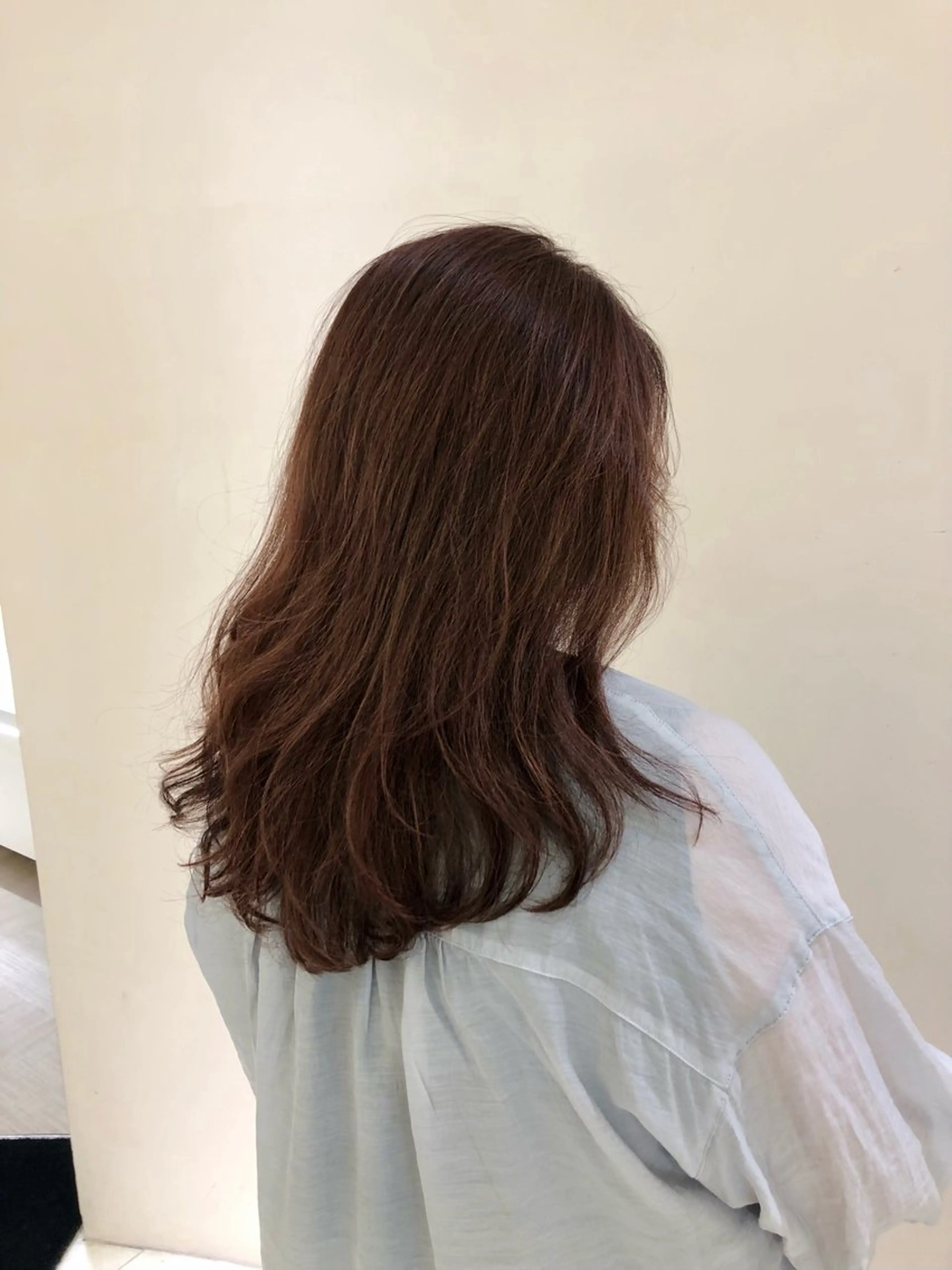 セミロング パーマ 瀧尻 涼のヘアスタイル