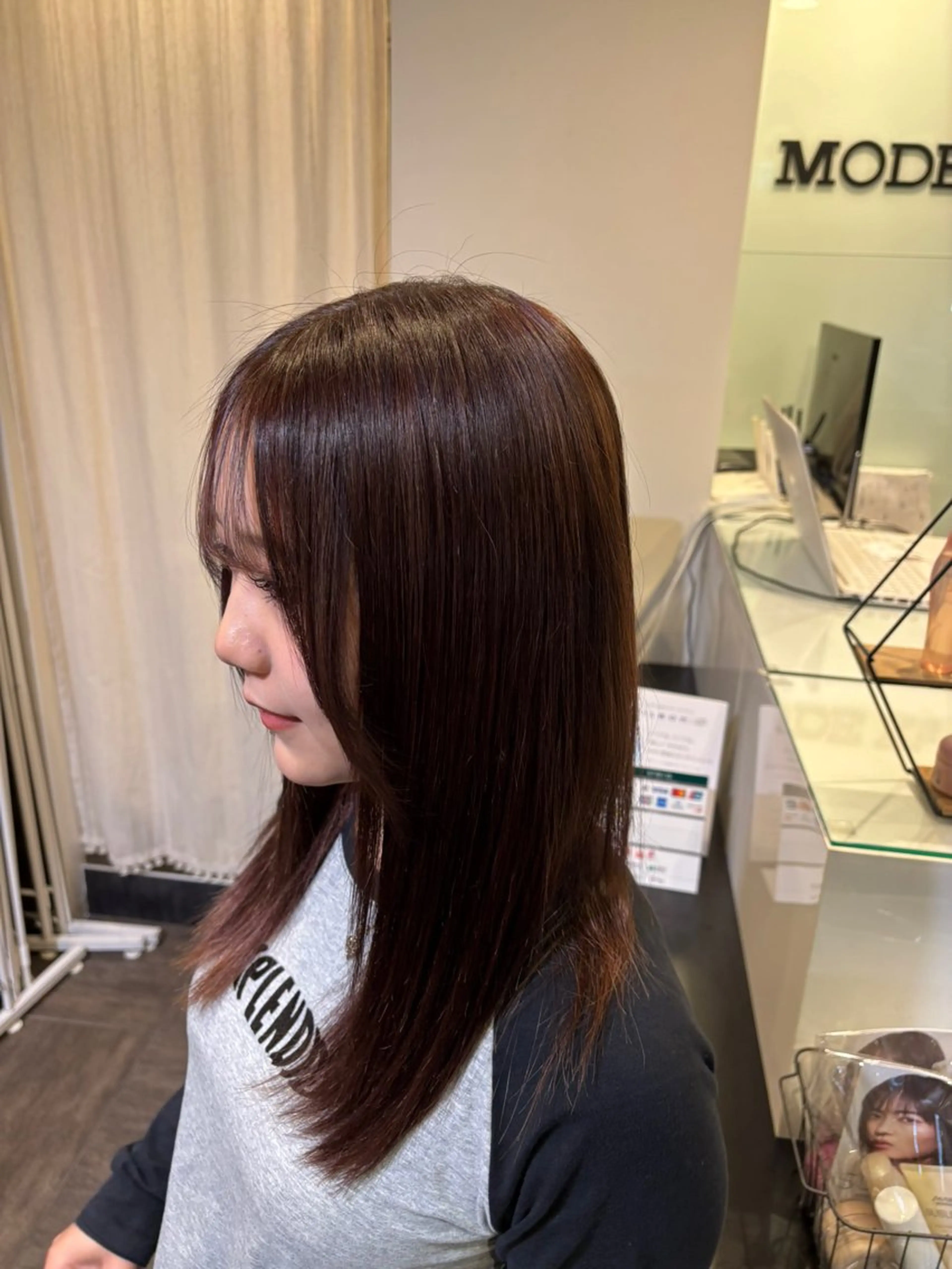 ミディアム カラー 中尾 つかさのヘアスタイル