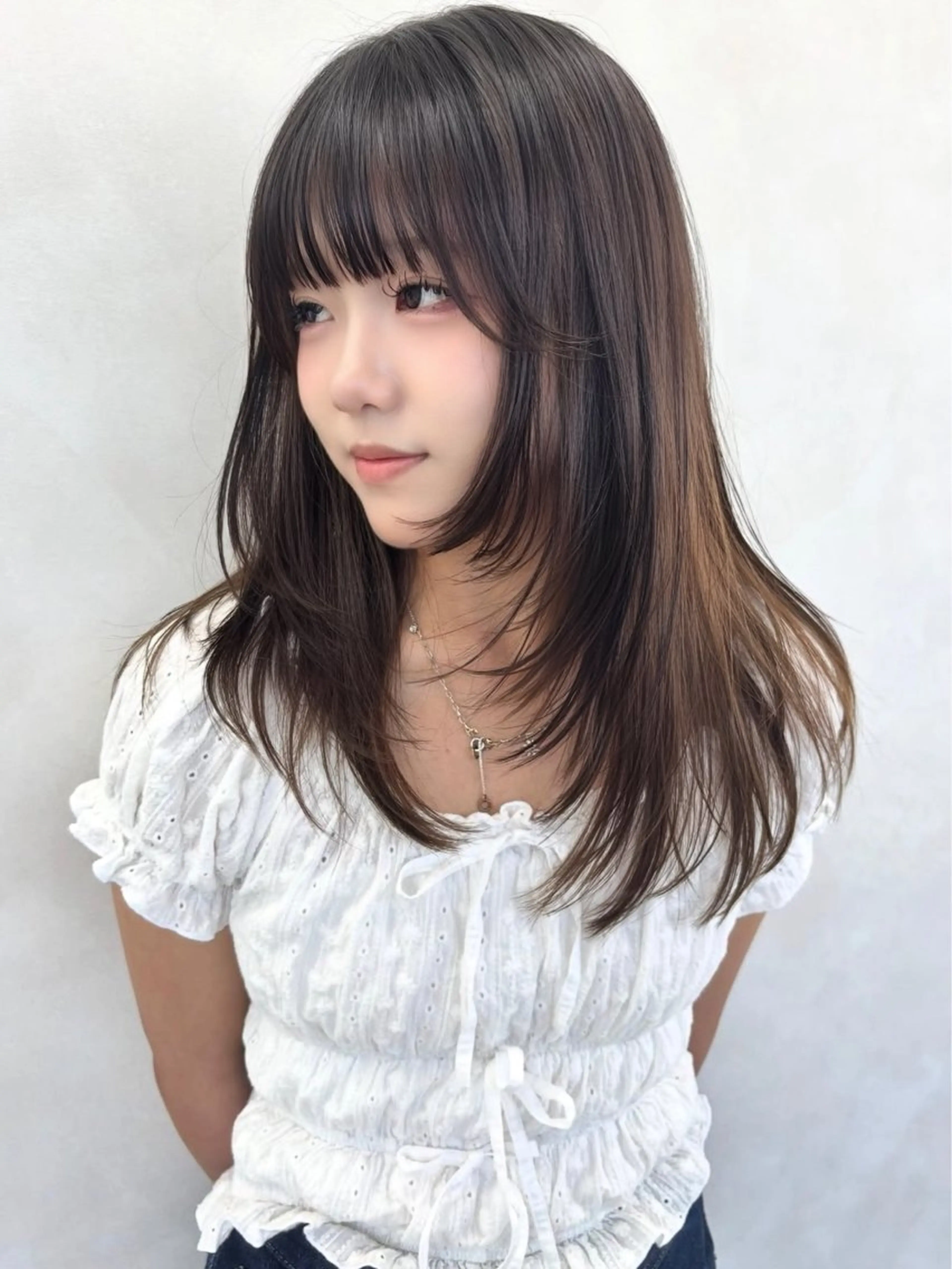 セミロング すずか ／艶感カラー🪽🫧のヘアスタイル