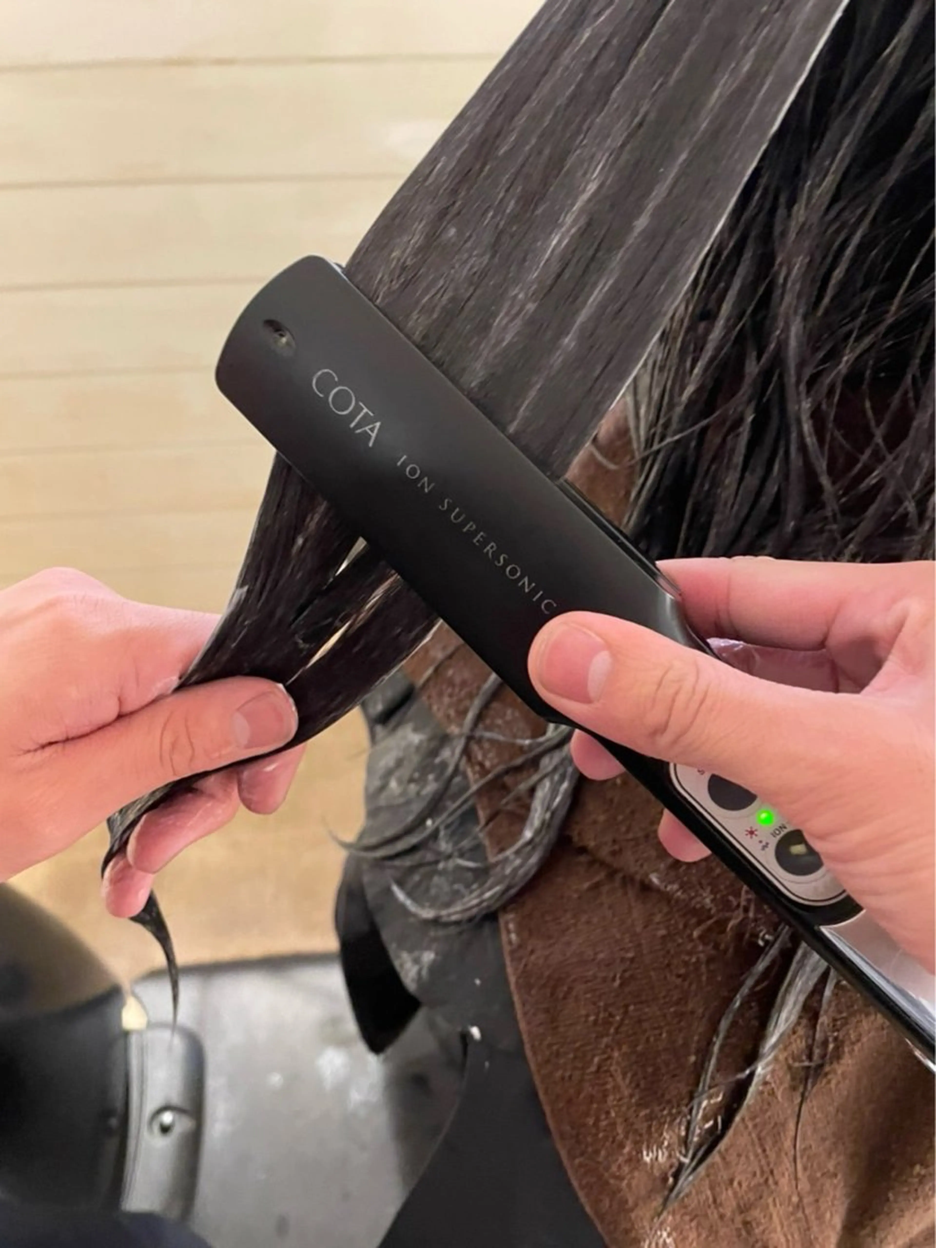 トリートメント 轟 海知のヘアスタイル