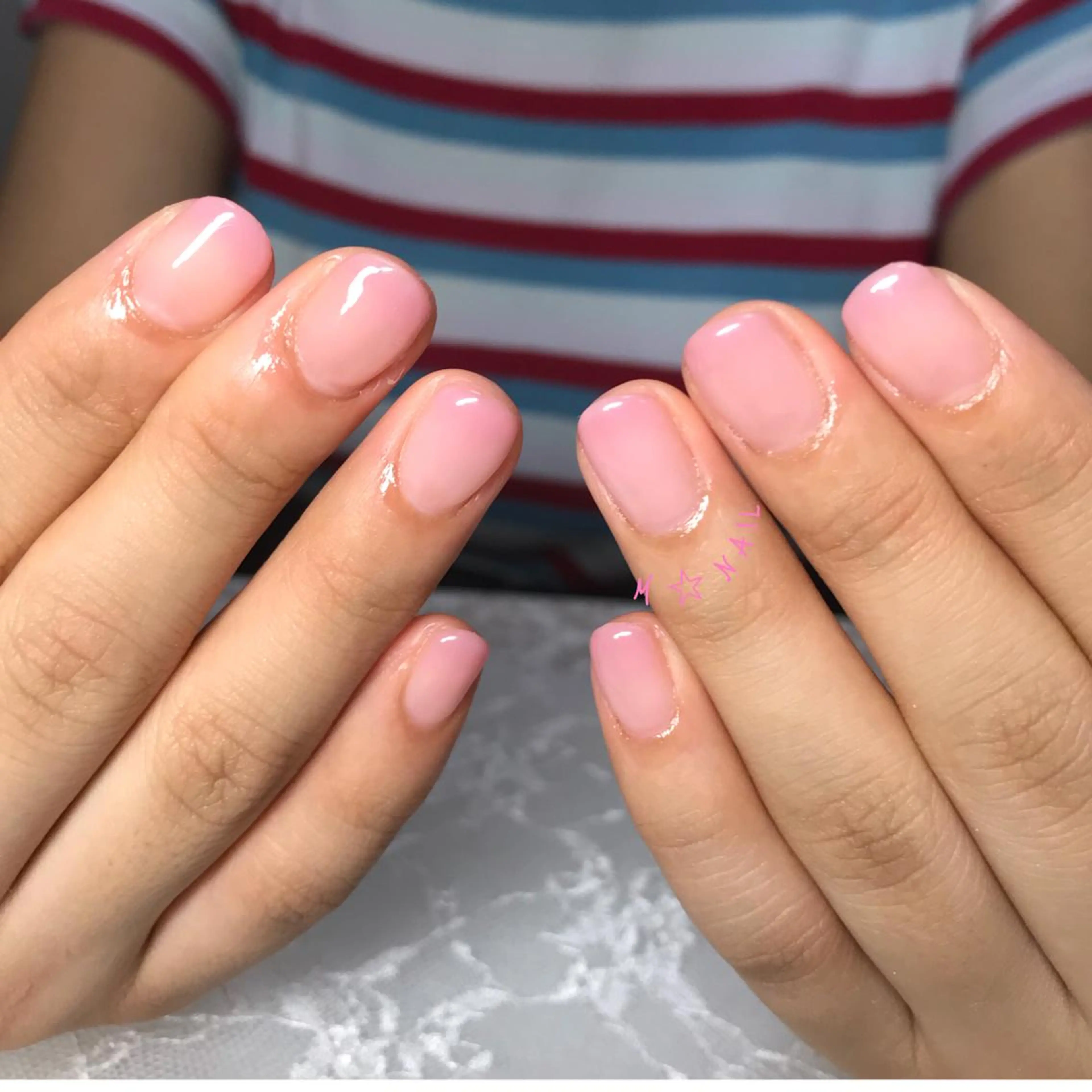 ネイル グラデーション ピンク ハンドネイル COCO +のエステ・リラクイメージ