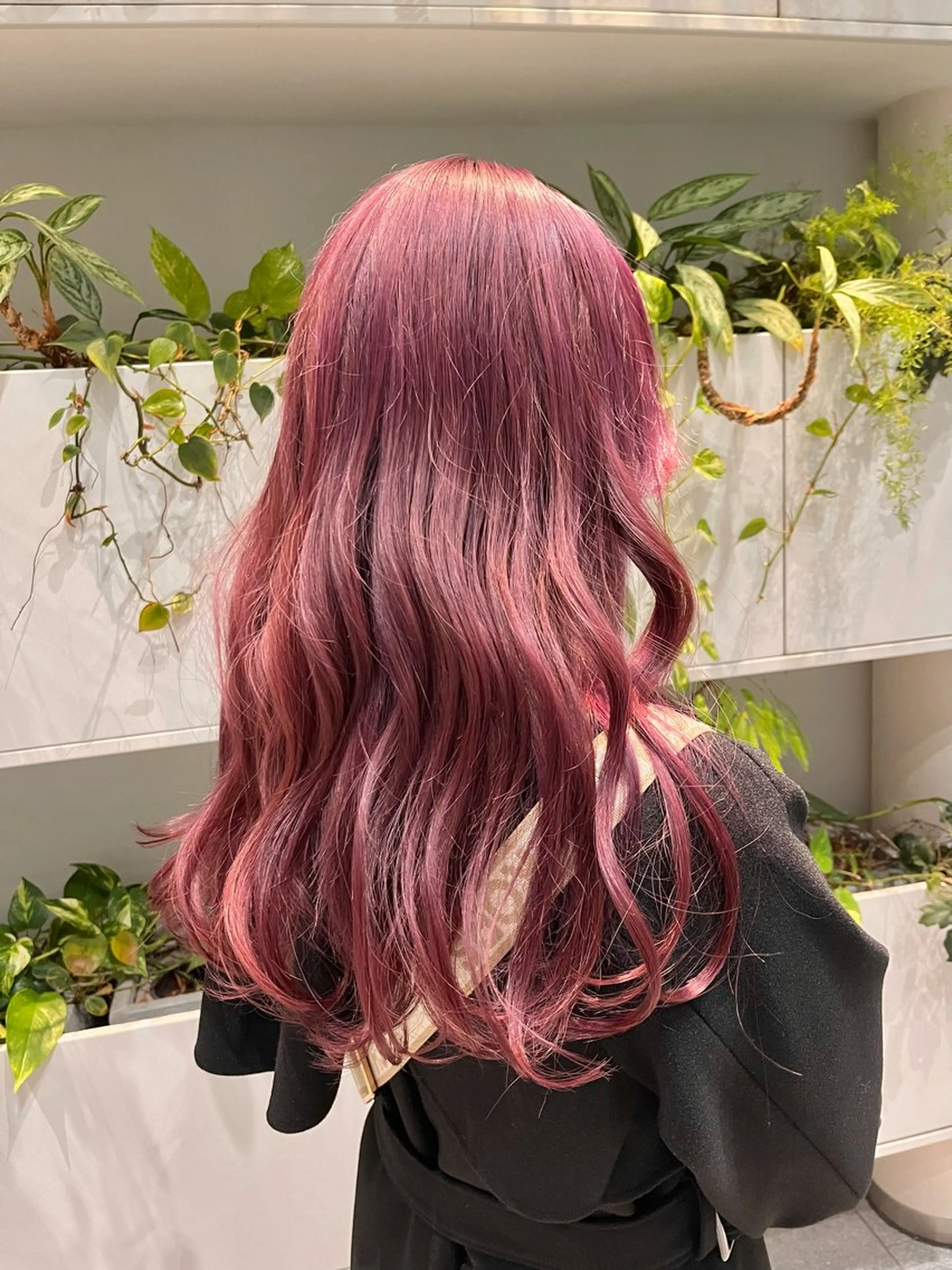 ロング カラー ブリーチ ラベンダーカラー ピンクカラー ピンクラベンダー 縮毛矯正 くさかみさき🌼暖色 /耳つぼ/オタク🌼のヘアスタイル