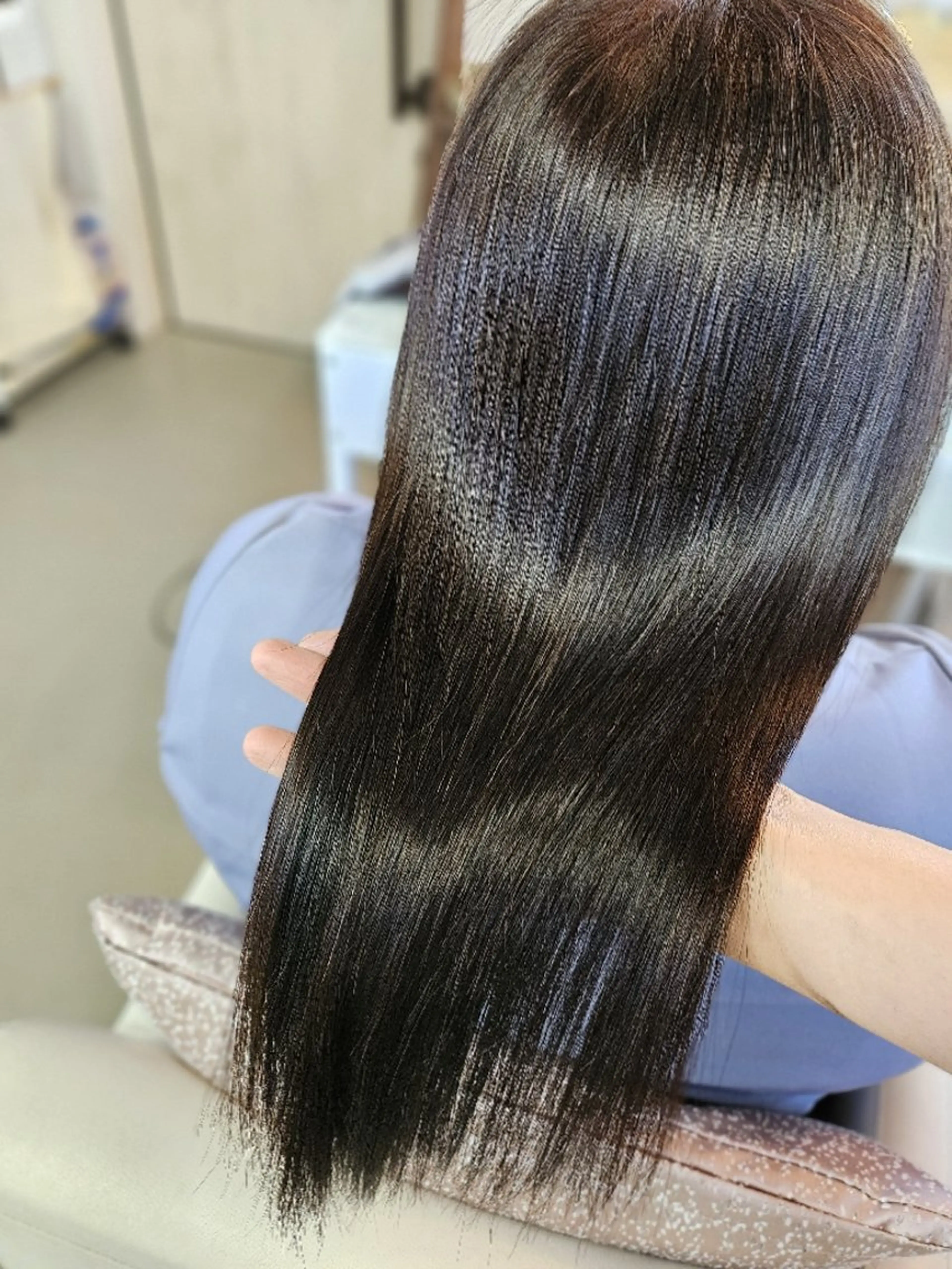 全体縮毛矯正ストレート + カット+trの写真