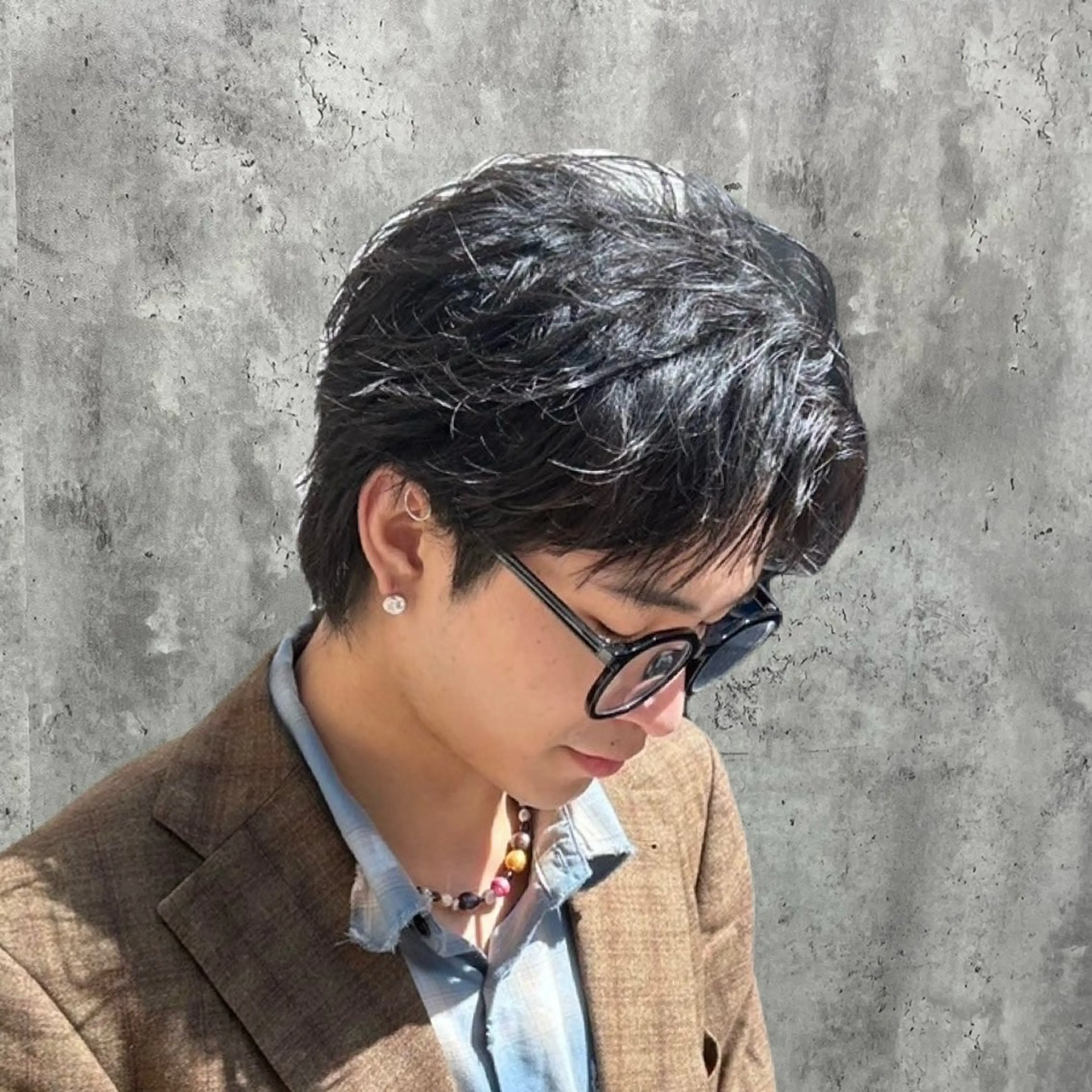 ショート パーマ メンズ フェザーパーマ メンズパーマ カット パーマ 韓国メンズヘア/ 毛流れヘア　須田龍世のヘアスタイル