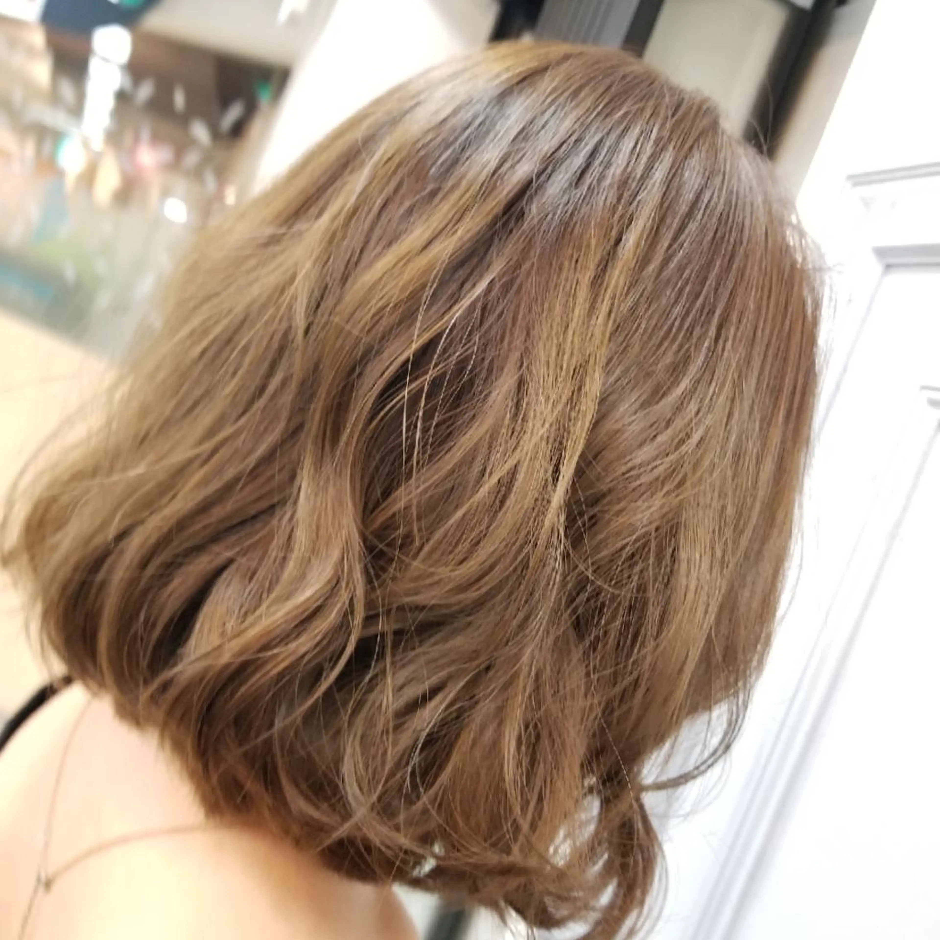 ショート カラー SAKURA (サクラ)のヘアスタイル