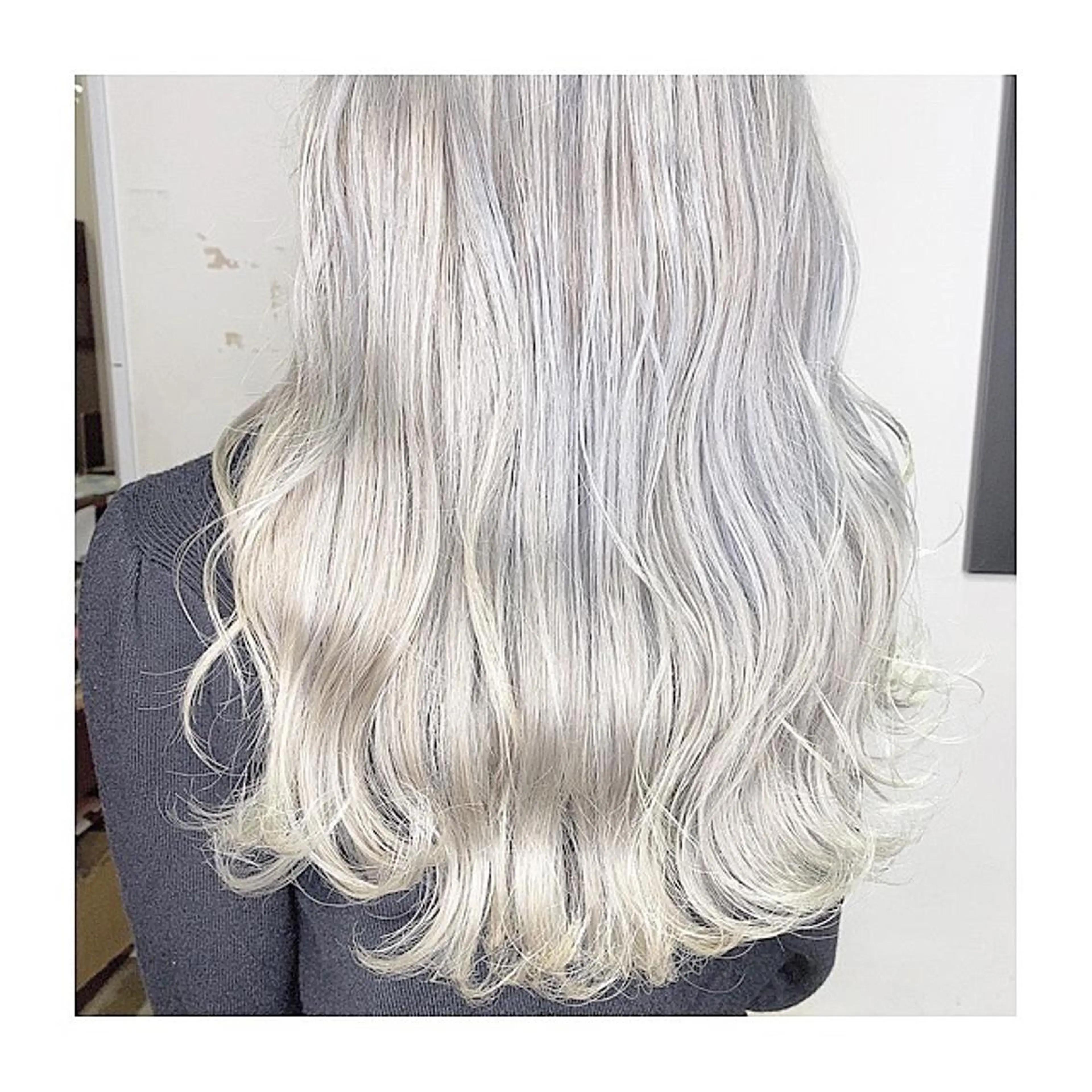 ロング カラー アディクシーカラー ブリーチ 💚 nao💚のヘアスタイル