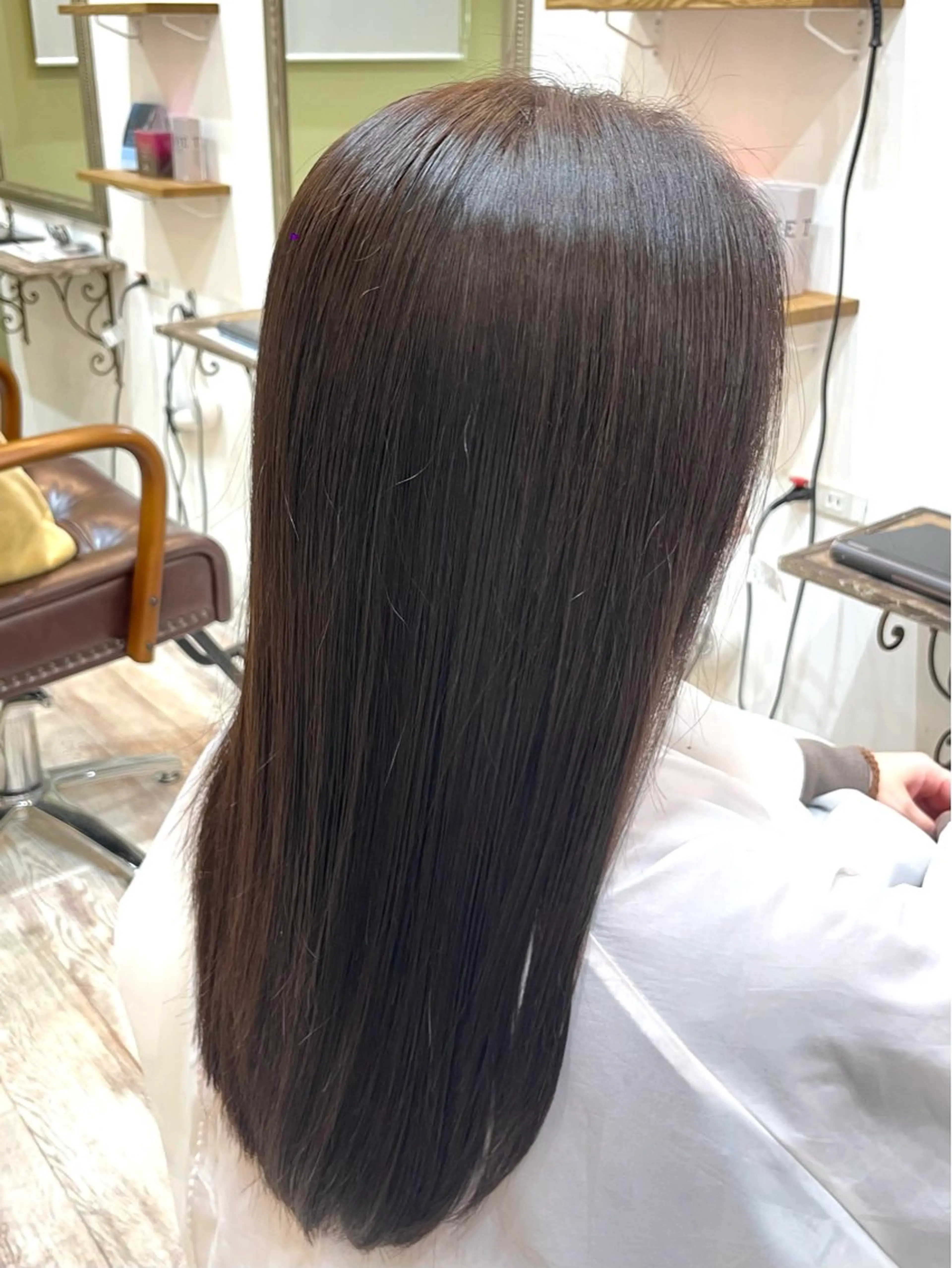 カラー 千葉 美咲のヘアスタイル