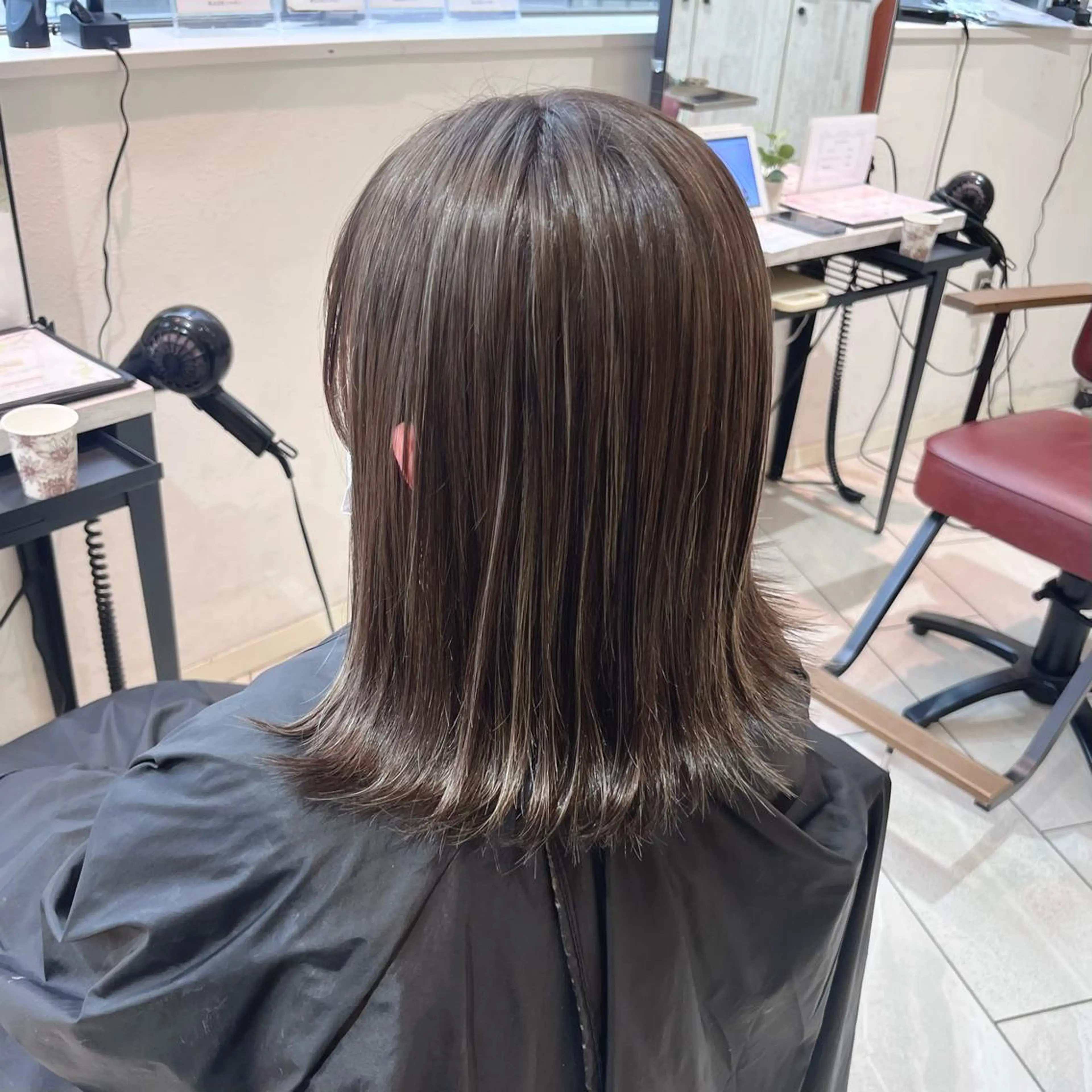 ミディアム カラー ハイライトカラー ハイライト KANA🎀韓国 🇰🇷ハイライトのヘアスタイル