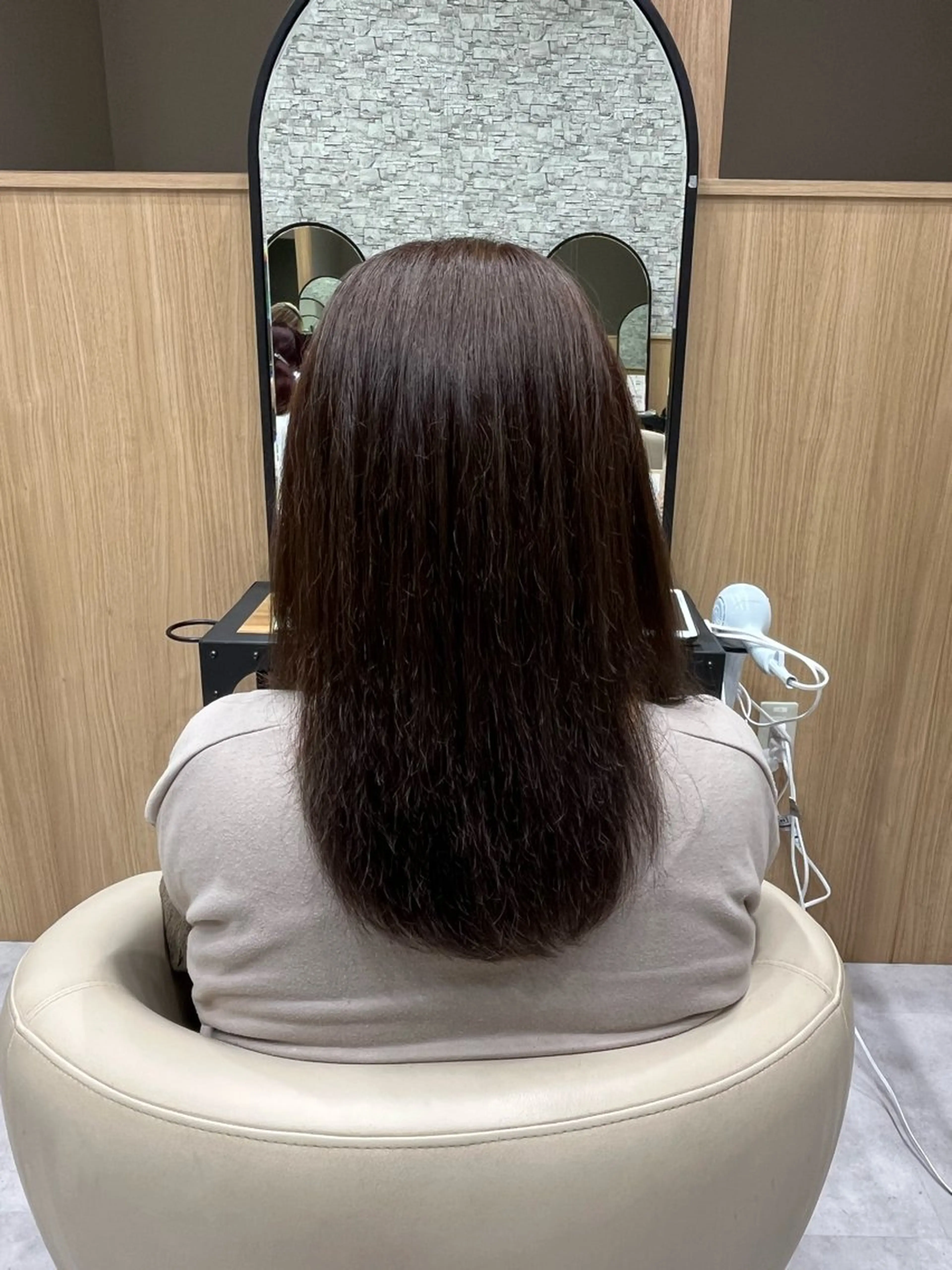 カラー 東條 早希のヘアスタイル