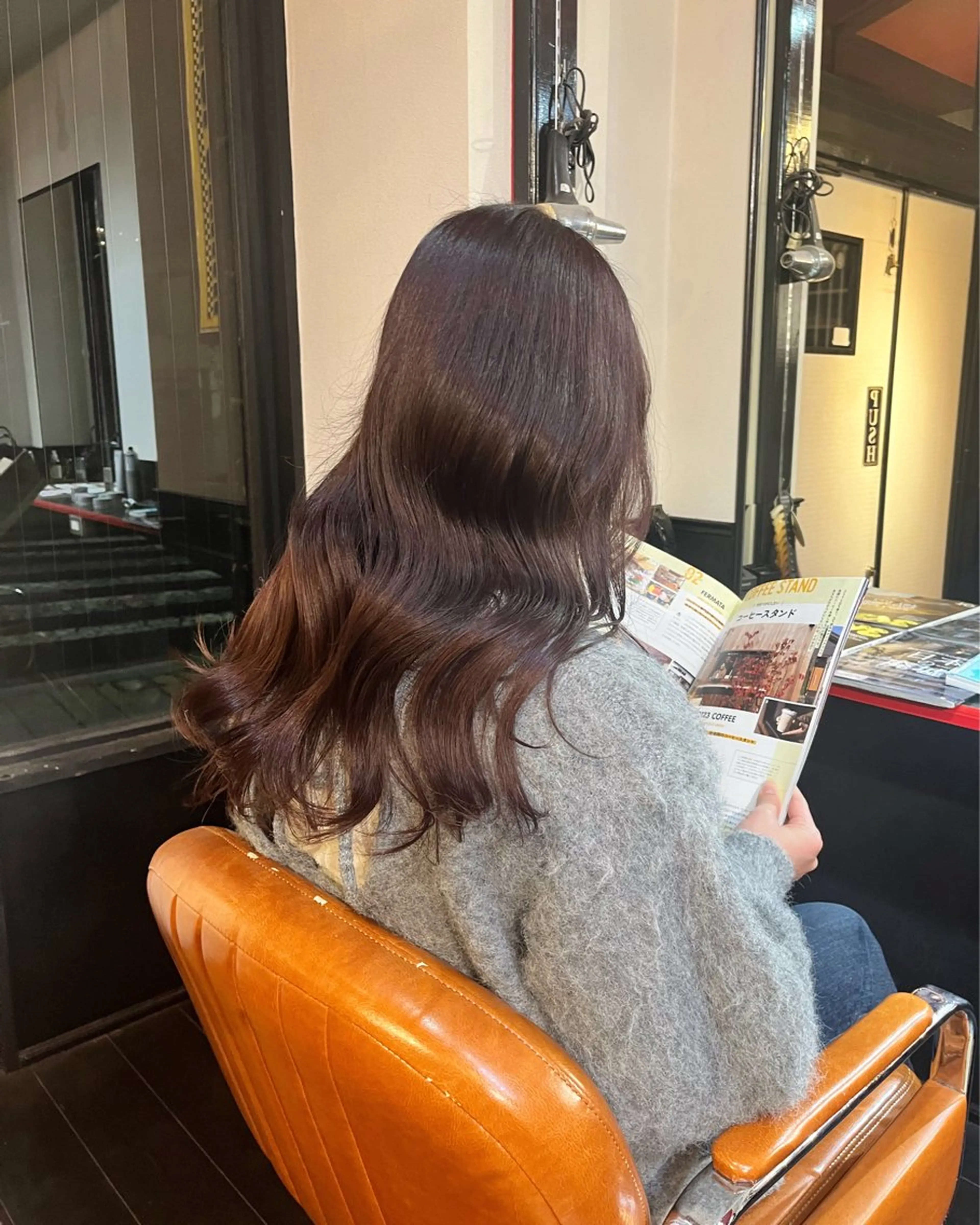 カラー ブラウンカラー イルミナカラー スズキ リコのヘアスタイル