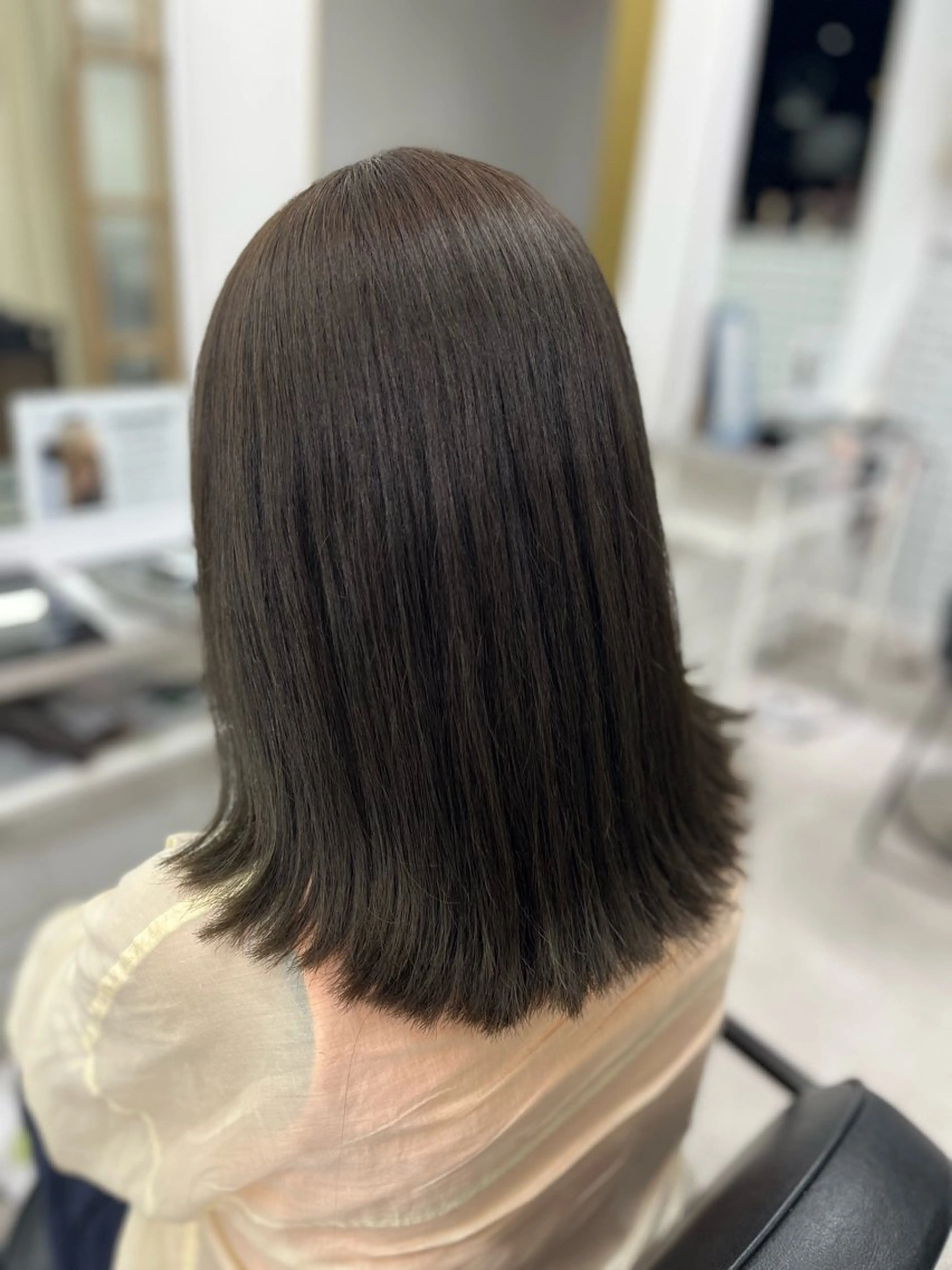 セミロング カラー ベージュカラー オリーブベージュ カット ヘアカラー トリートメント 🫧ぷる艶カラー🫧 Yuubi🦩のヘアスタイル